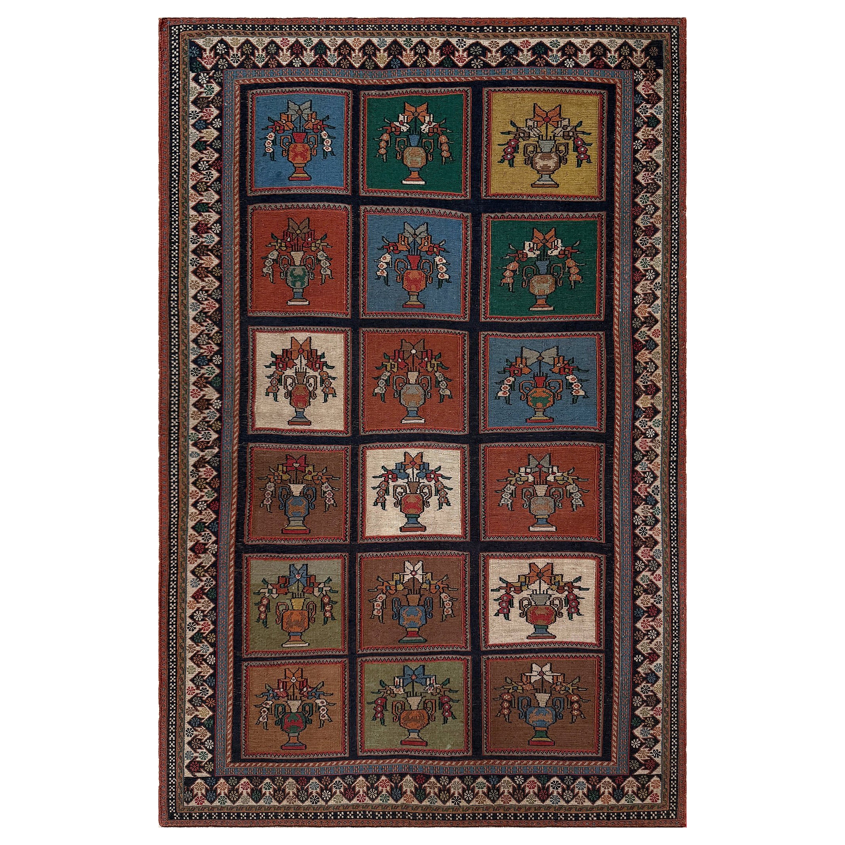 Vase Design Armenisch Soumak - • Vintage Kaukasischer Teppich / Wandbehang im Angebot
