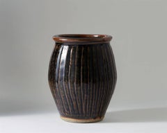 Vase conçu par Bernard Leach pour la poterie de St Ives:: Angleterre:: années 1950
