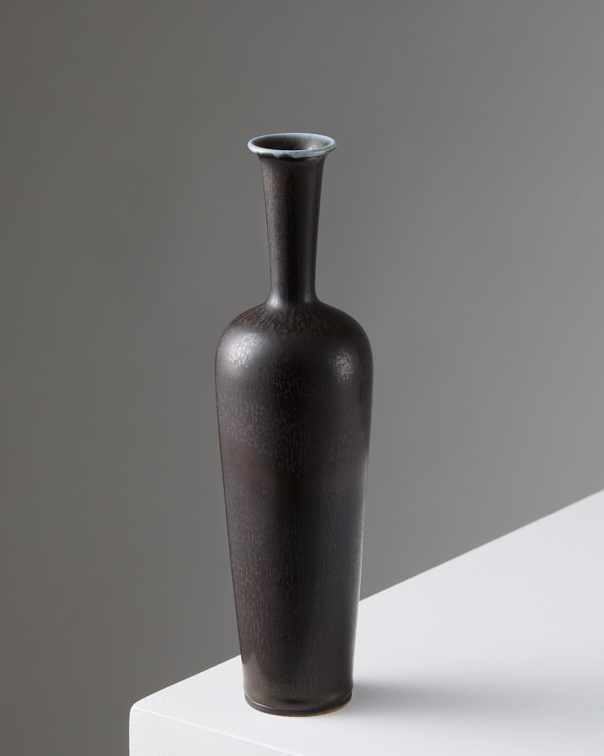 Scandinavo moderno Vaso disegnato da Berndt Friberg per Gustavberg Svezia, anni '60 in vendita