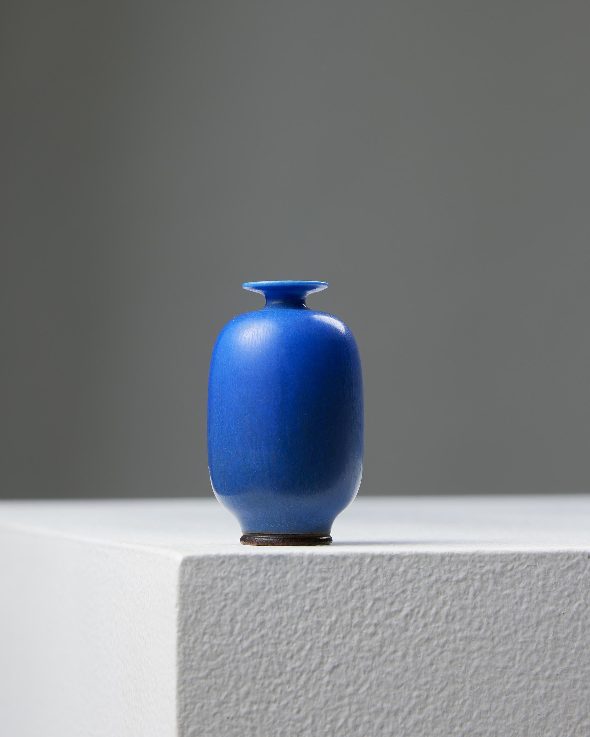 Mid-Century Modern Vase Designed by Berndt Friberg for Gustavsberg, Sweden, 1950s For Sale