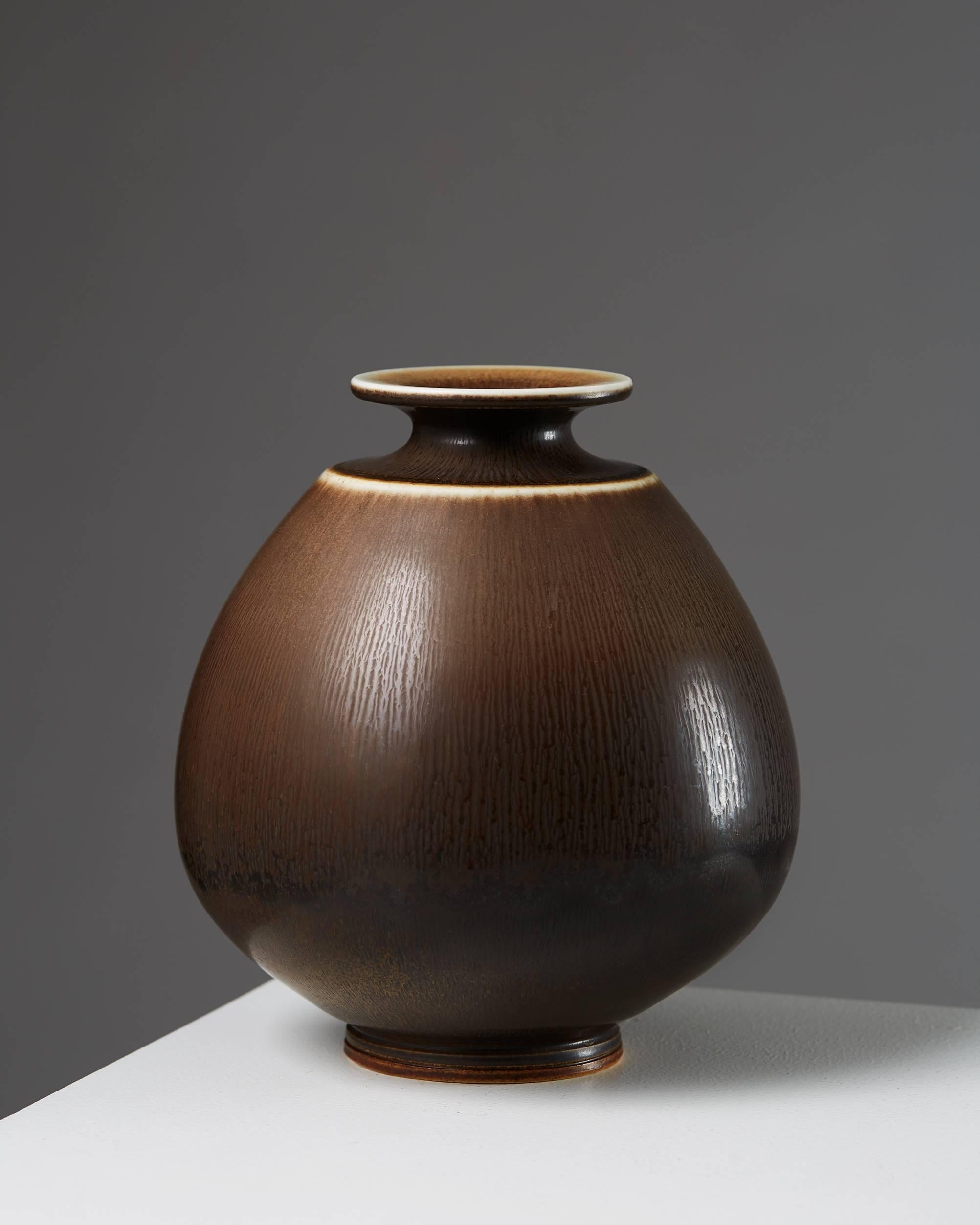 Vase designed by Berndt Friberg for Gustavsberg, 
Sweden, 1963.
 
Stoneware and brown 