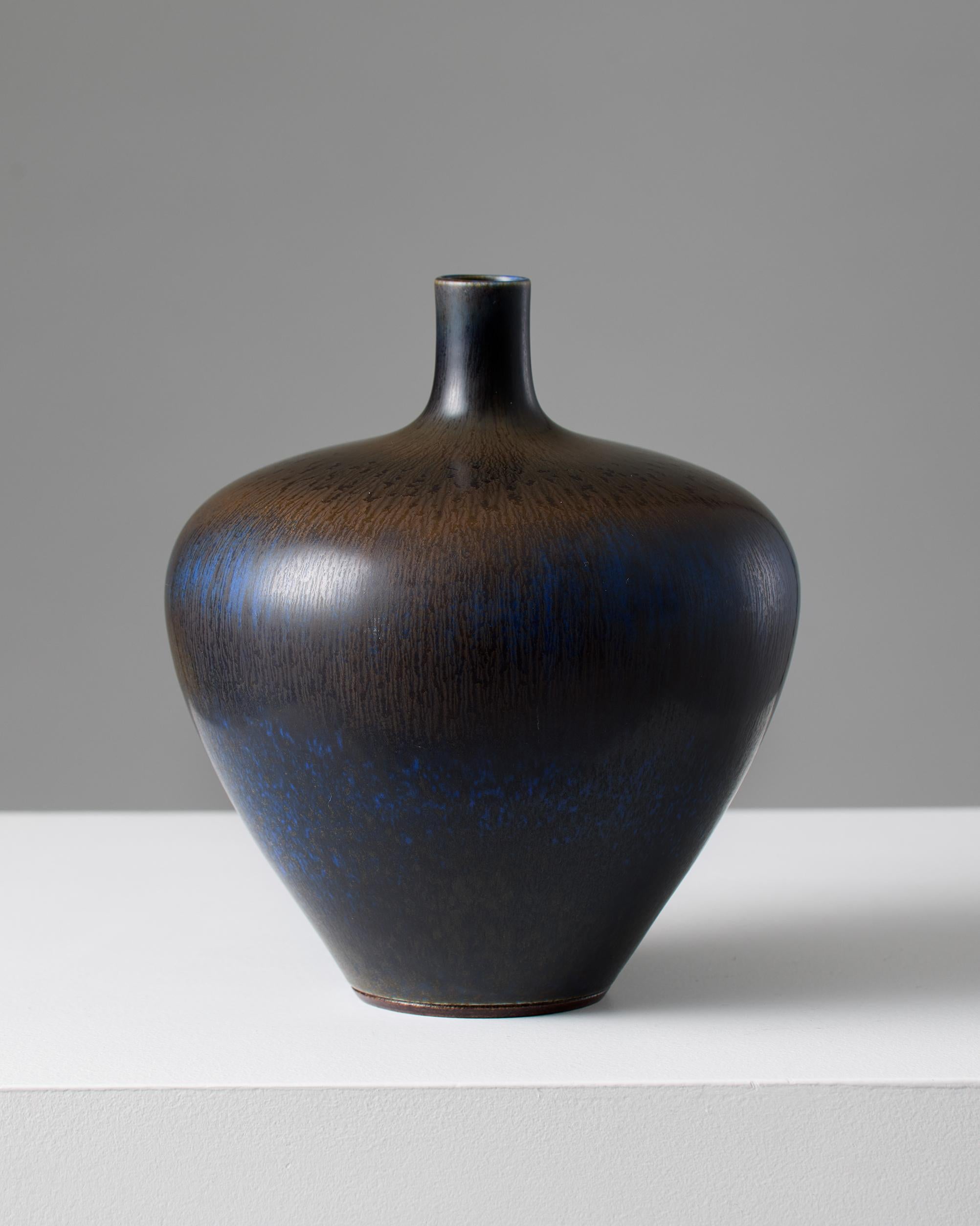 Suédois Vase conçu par Berndt Friberg pour Gustavsbergs Studio, Suède 1962 en vente