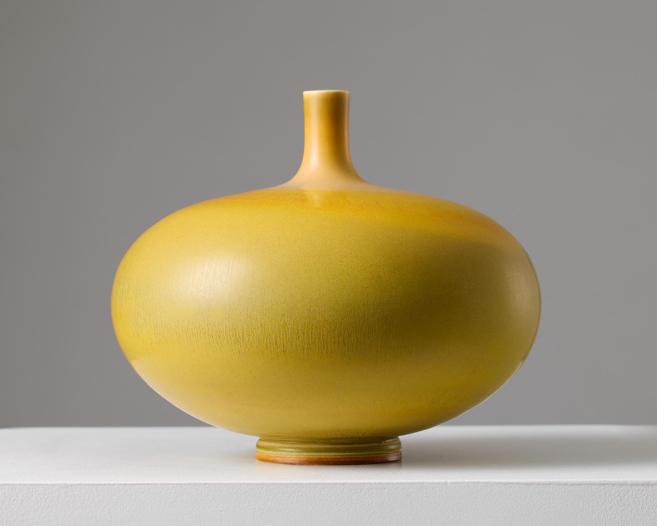 Suédois Vase conçu par Berndt Friberg pour Gustavsbergs Studio, Suède, 1968 en vente