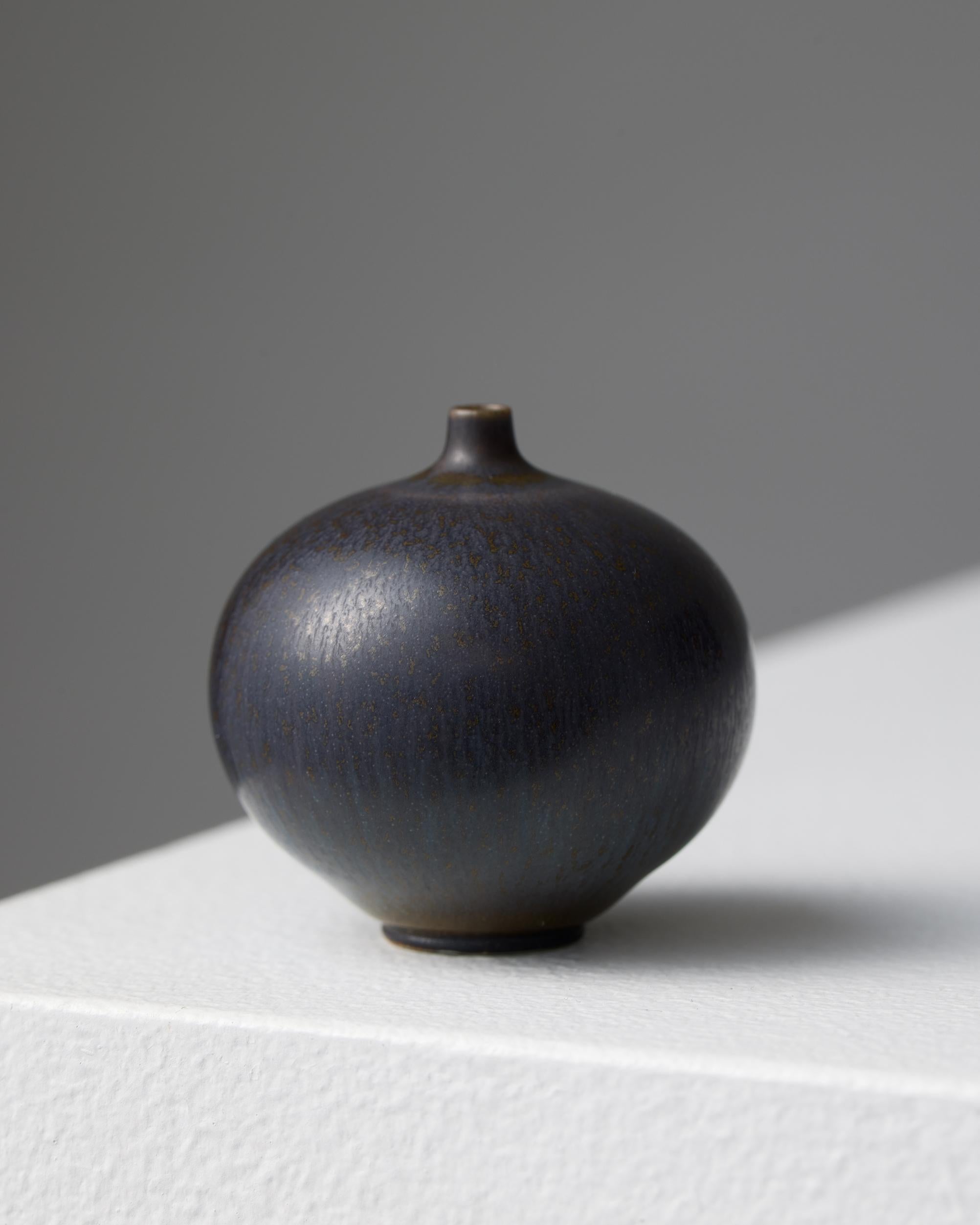Vase designé par Berndt Friberg, Suède Gustavsberg, années 1950 Bon état - En vente à Stockholm, SE