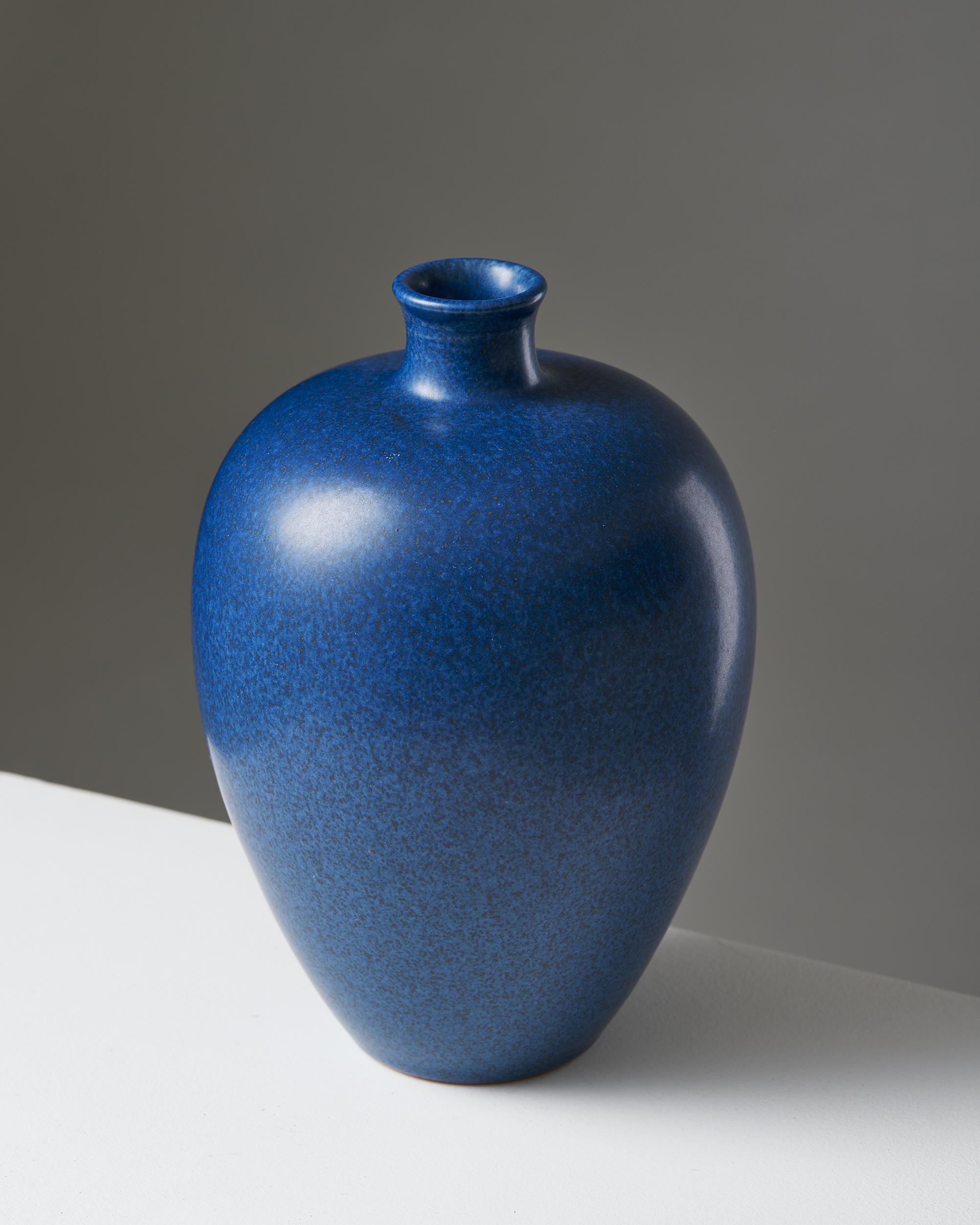 Vase designed by Erich and Ingrid Triller for Tobo, Sweden, 1970s In Good Condition For Sale In Stockholm, SE