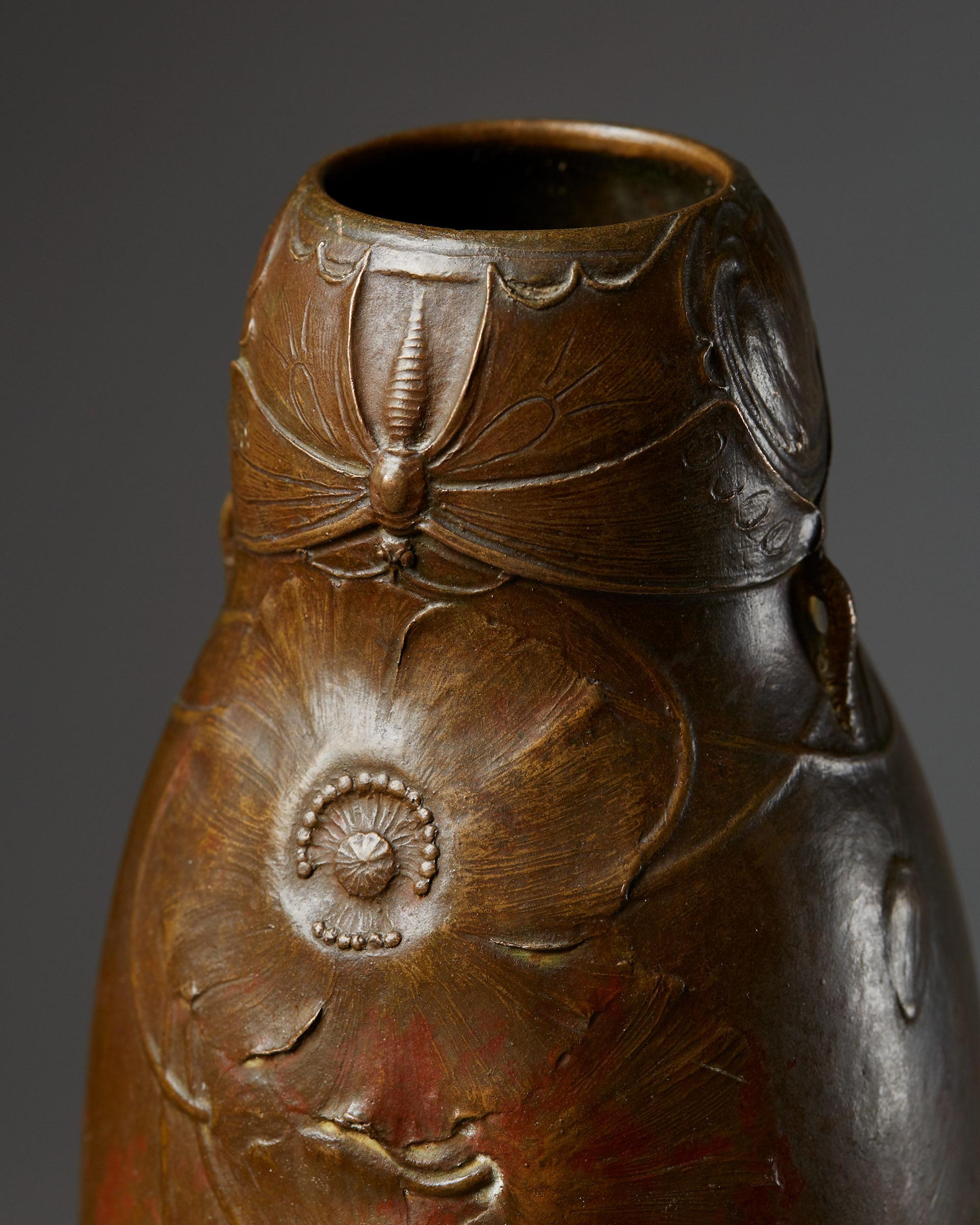Vase Designed by Hugo Elmqvist, Sweden, circa 1900 In Good Condition For Sale In Stockholm, SE