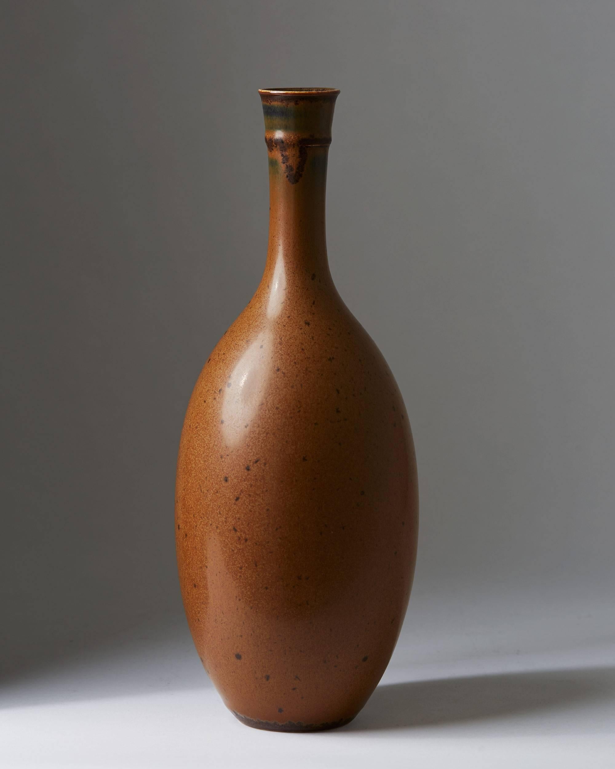Vase designed by Stig Lindberg for Gustavsberg, 
Sweden, 1960s.

Stoneware.

Measures: H 24.5 cm/ 9 1/2