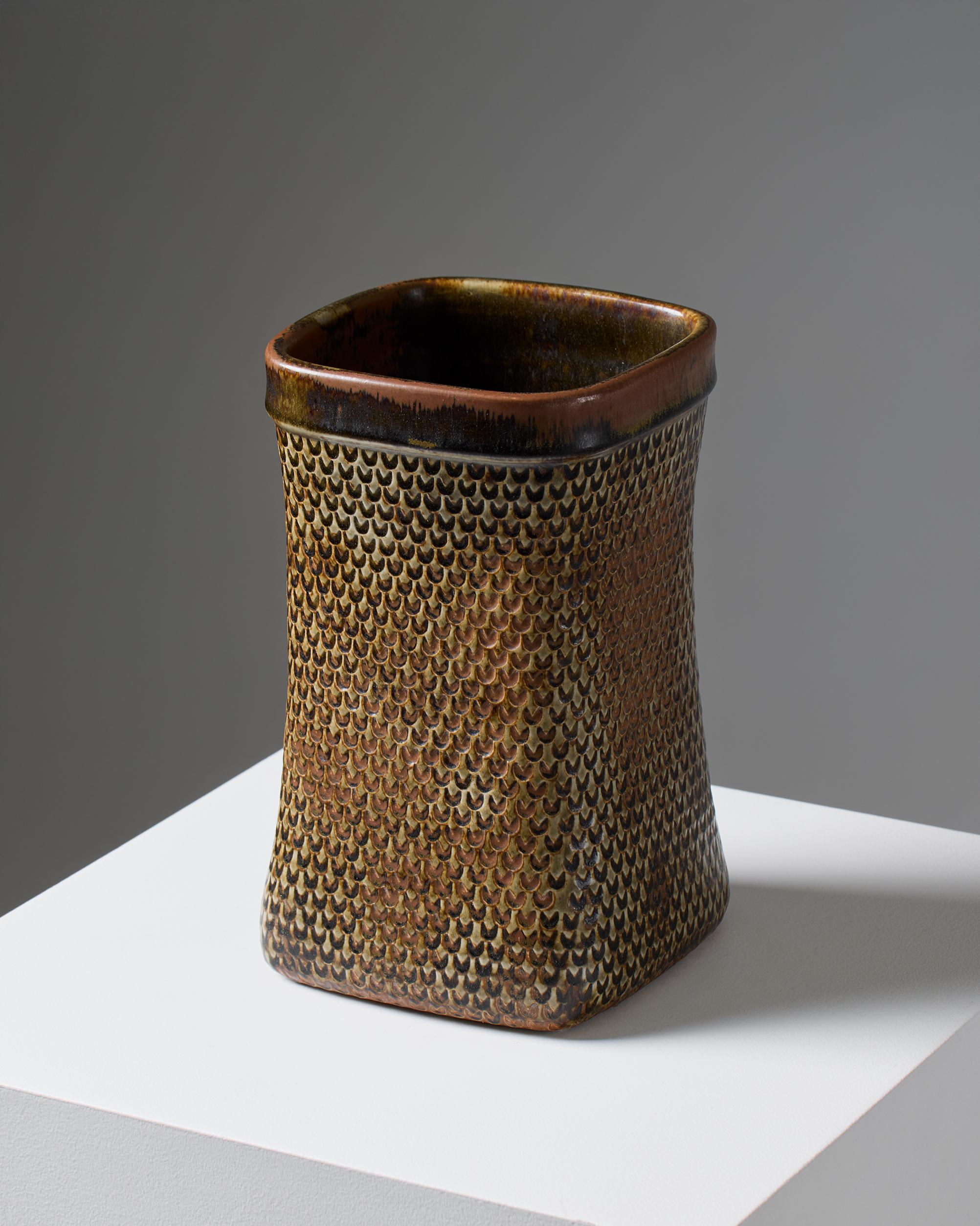 Vaso disegnato da Stig Lindberg, Gustavsberg Svezia, anni '60 In condizioni buone in vendita a Stockholm, SE