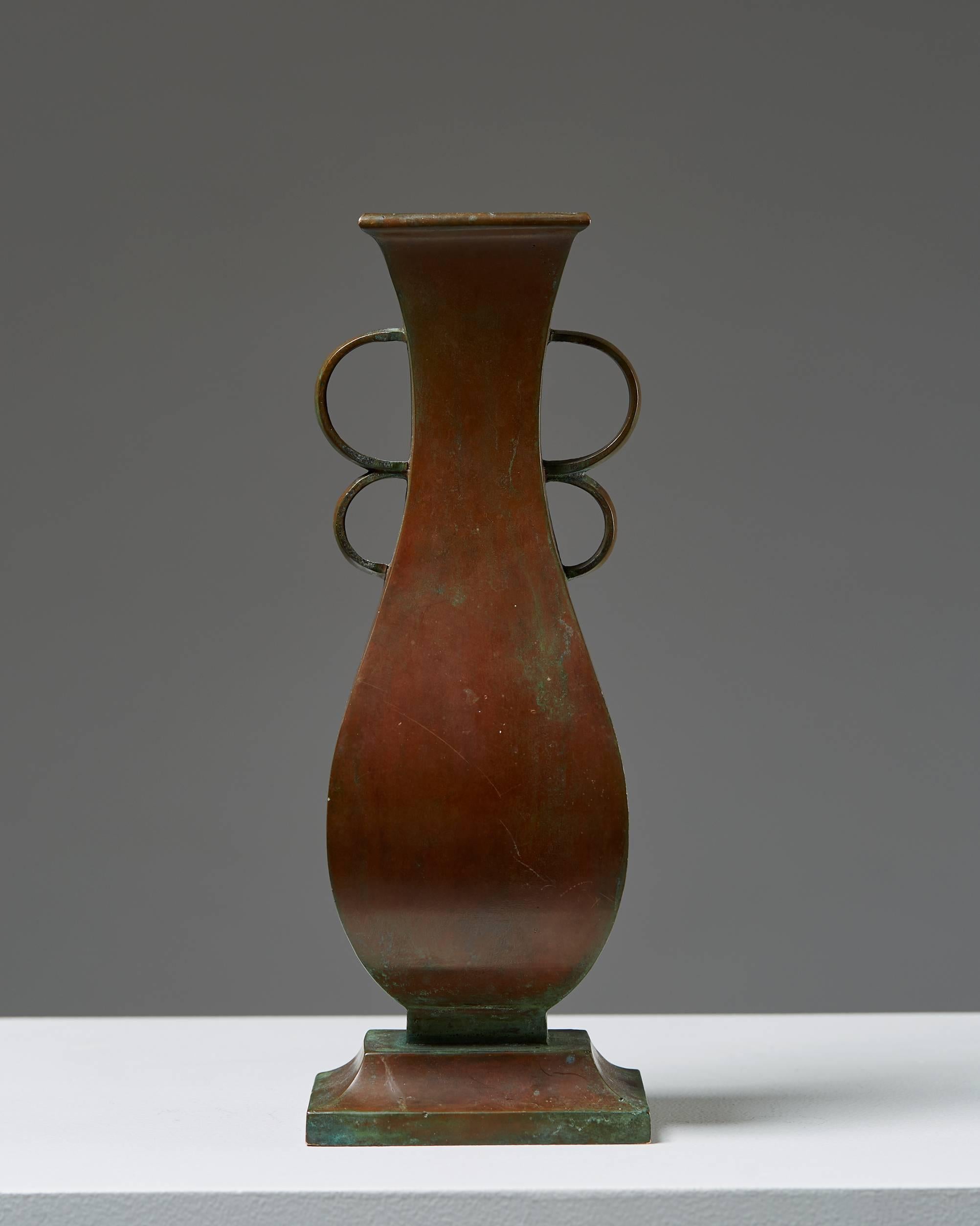 Scandinavian Modern Vase Designed by Sune Bäckström, Sweden, 1930s