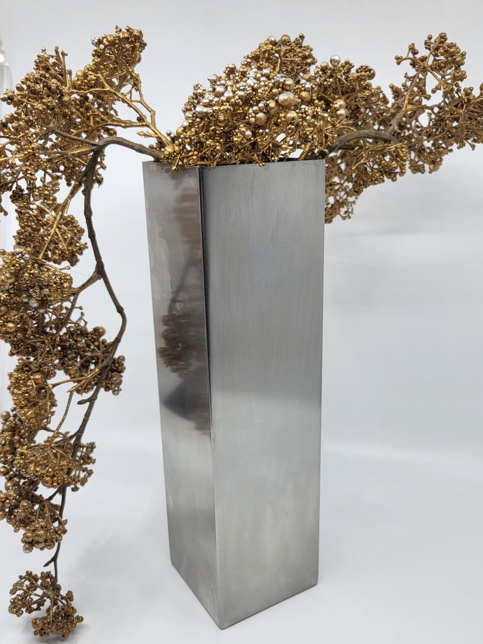 Vase en métal design moderniste minimaliste usine industriel rétro vintage (Metall) im Angebot