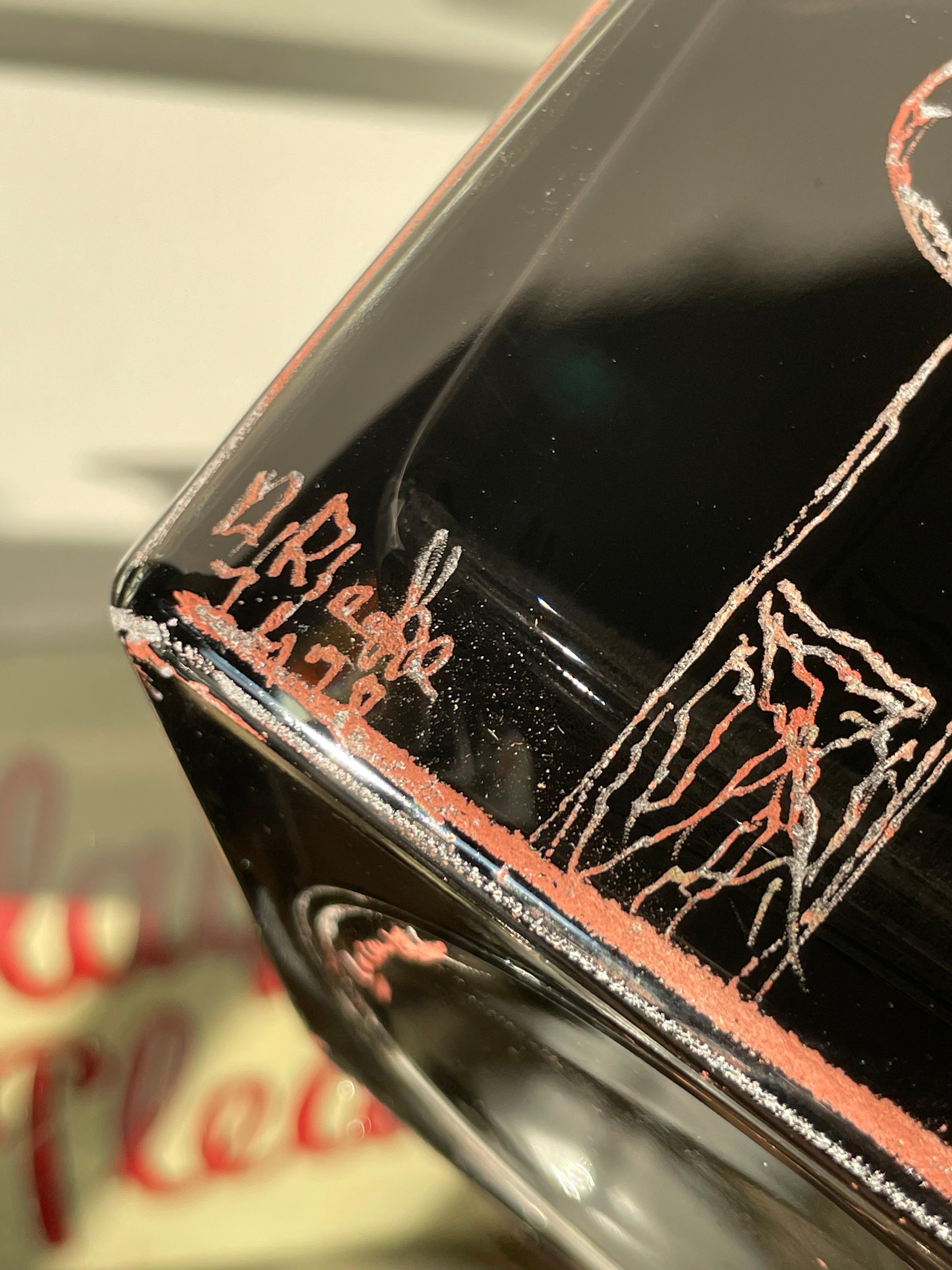 Glass Vase en Opaline Noire d’Anatole Riecke du Restaurant La Coupole Décor Figuratif