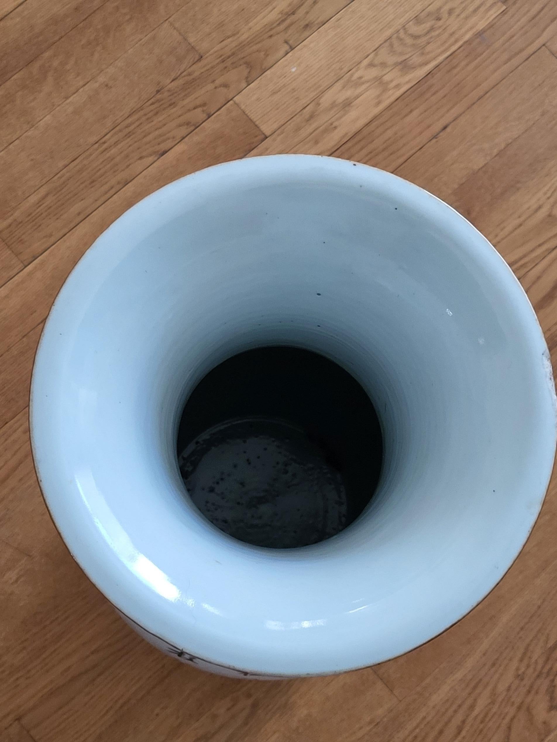 Vase en porcelaine céladon décor oiseaux et fleur Chine XIX Siècle grande taille For Sale 11