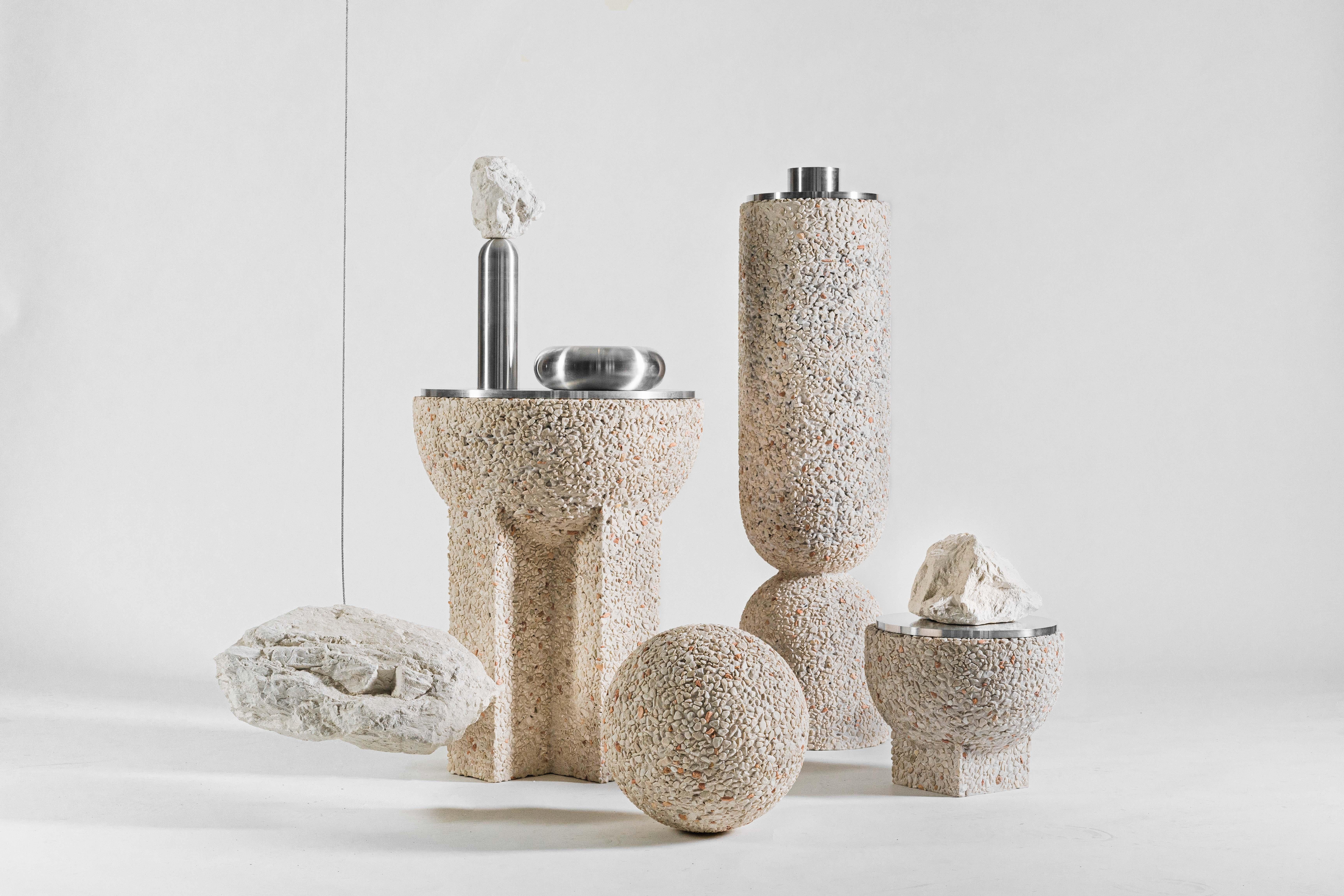 Aluminium Vase à poser sur le sol par Vaust en vente