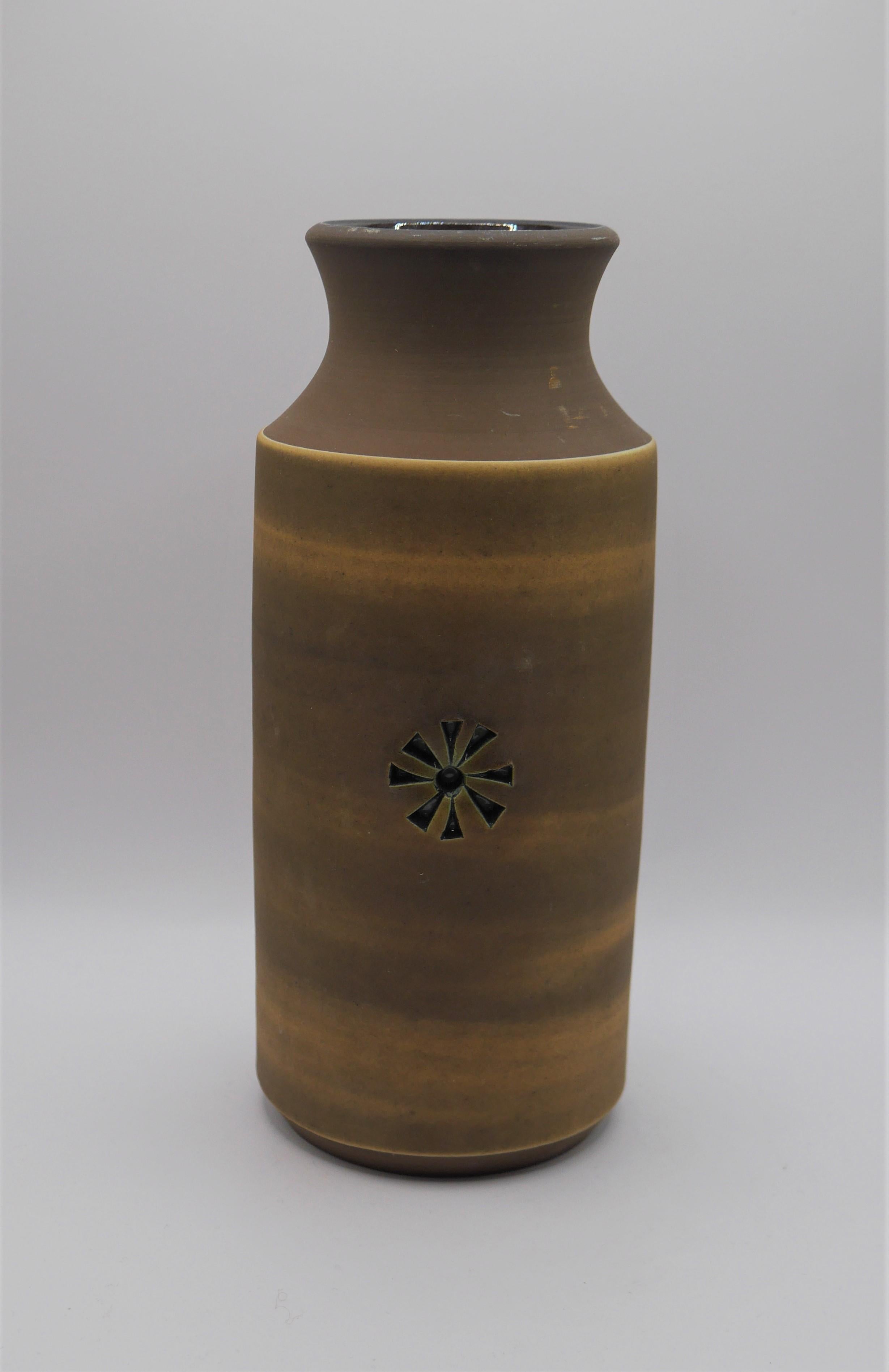 Vase from Alingsås, Sweden by Tomas Anagrius In Good Condition In Skarpnäck, SE