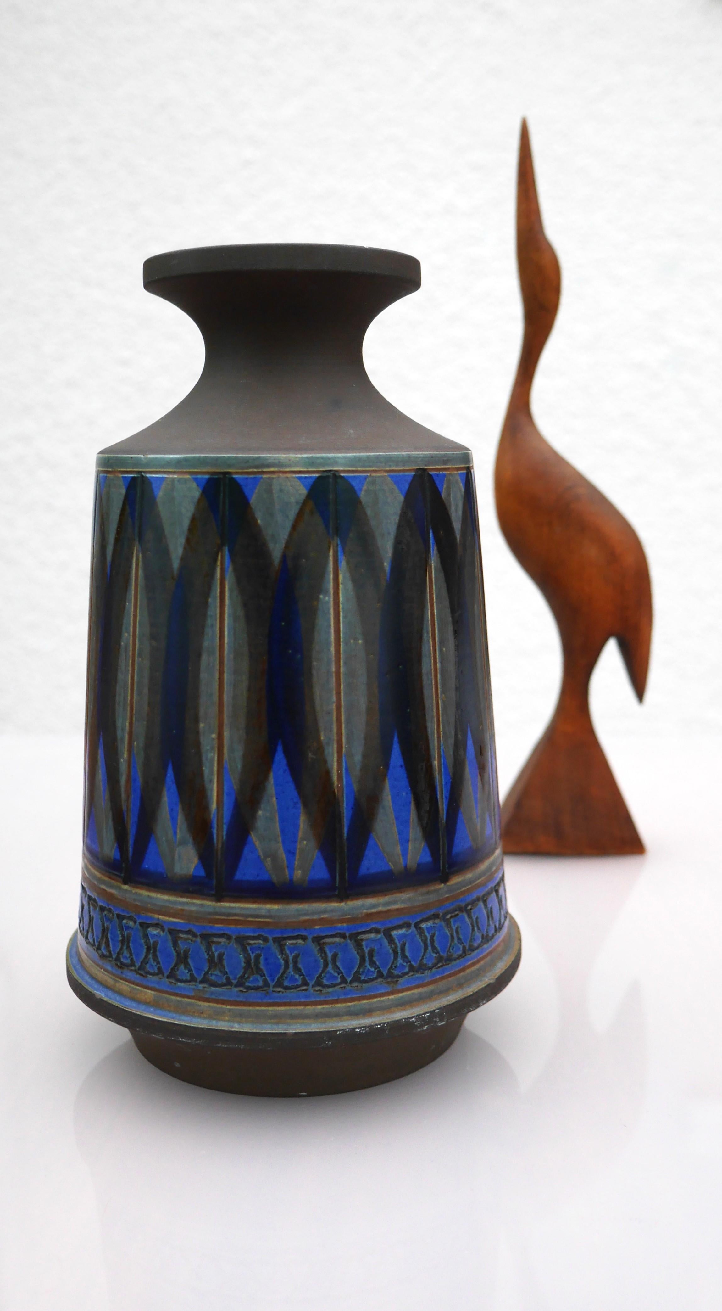 Vase aus Alingsås, Schweden von Ulla Wihnblad (Moderne der Mitte des Jahrhunderts) im Angebot
