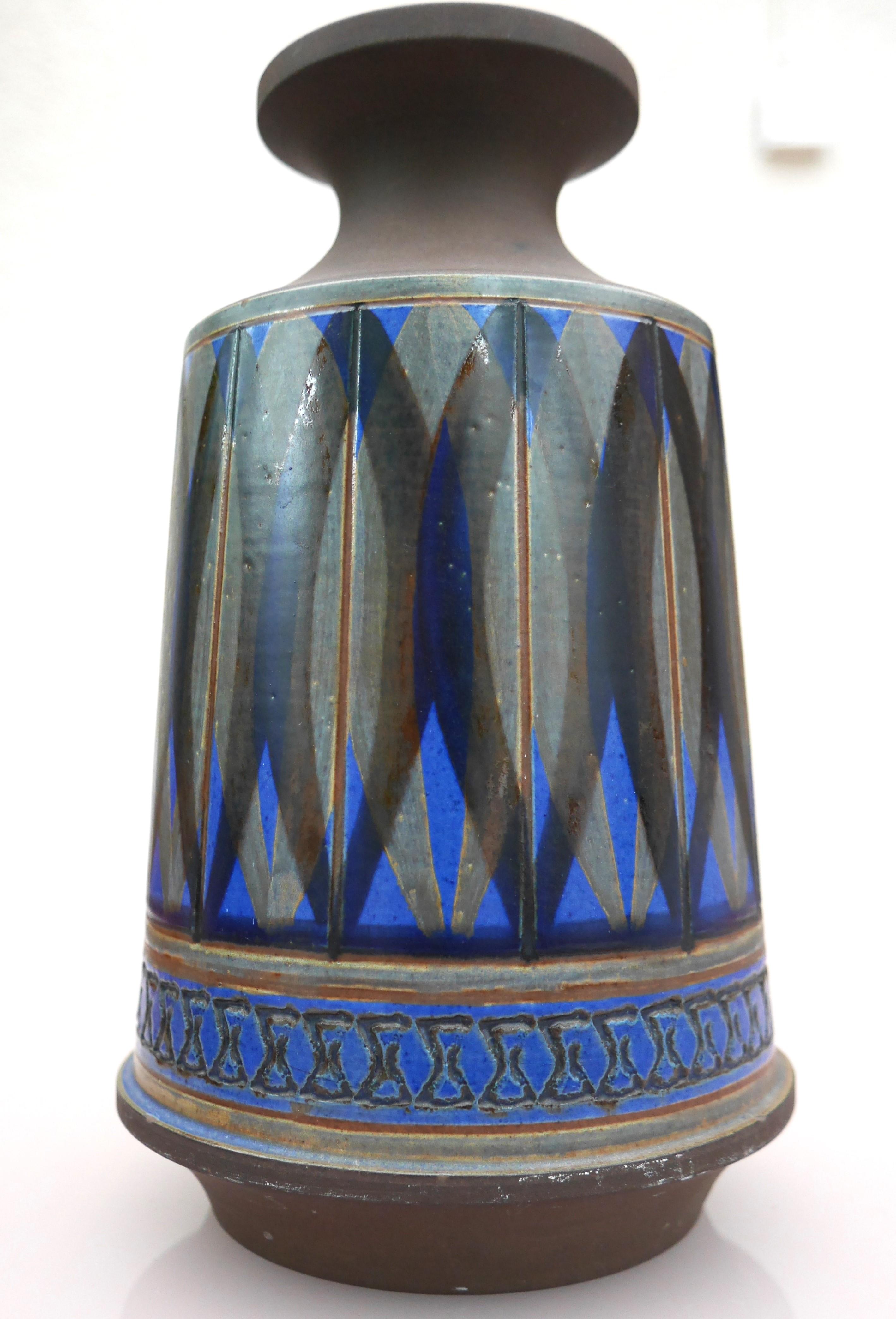 Vase aus Alingsås, Schweden von Ulla Wihnblad (Keramik) im Angebot