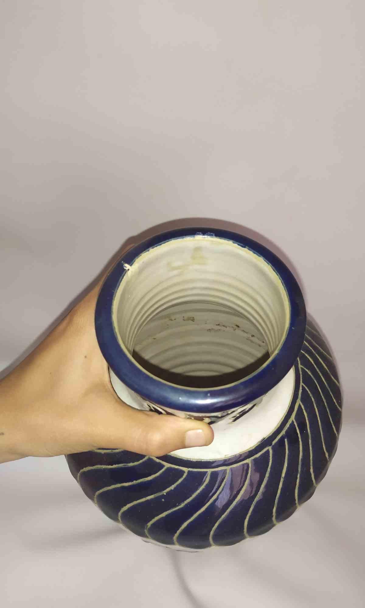 Milieu du XXe siècle Vase de Capodimonte, années 1960 en vente