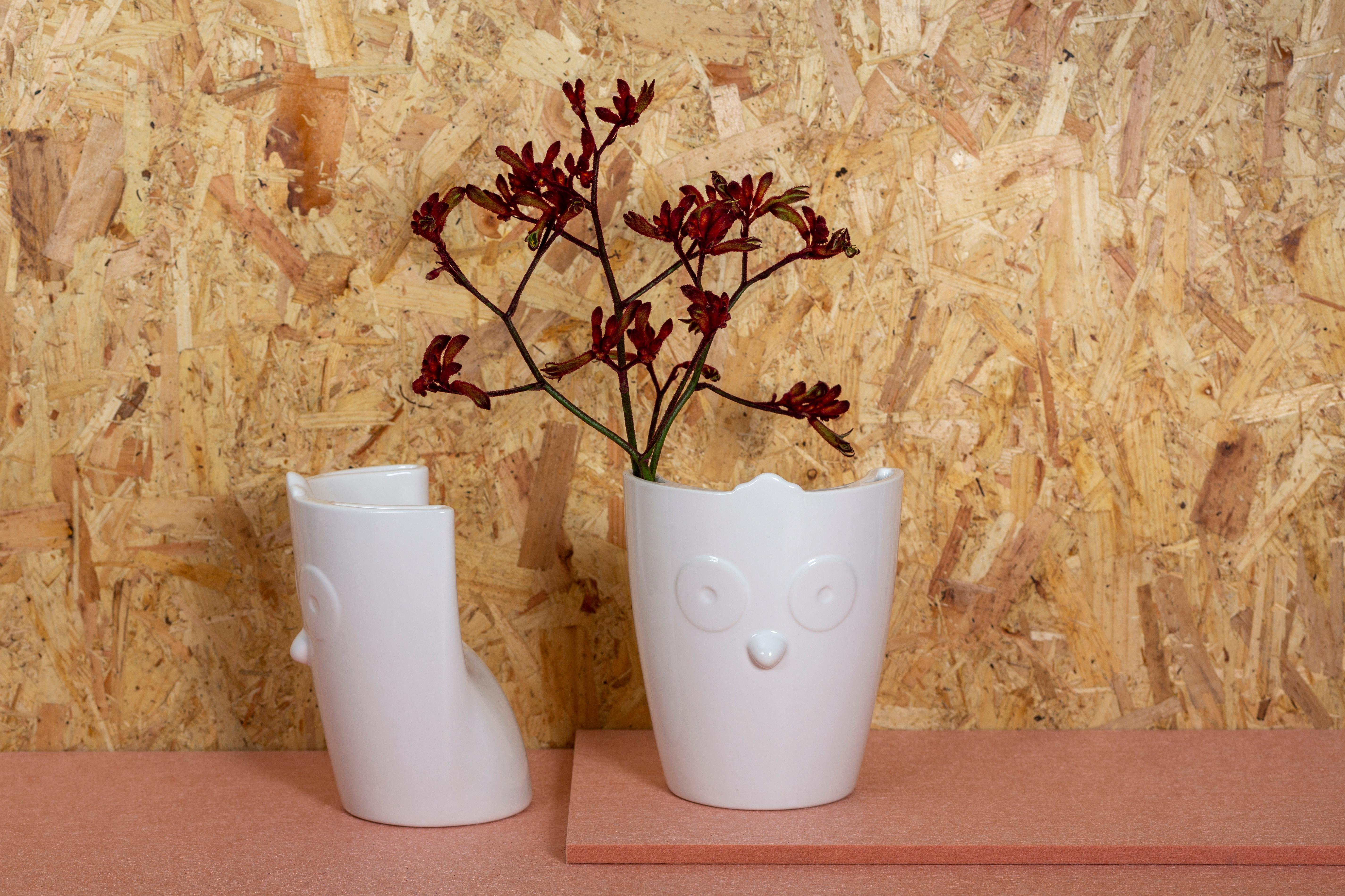 italien Vase contemporain en céramique blanche de la collection SoShiro Ainu en vente
