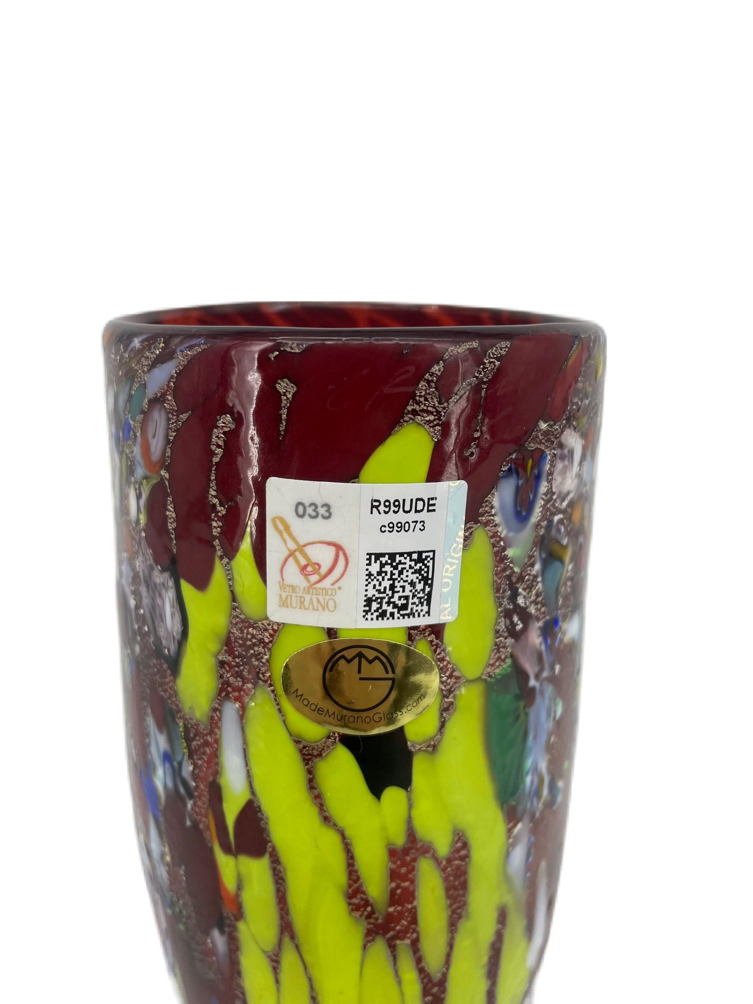 Vase aus der Kollektion 'Fantasy' aus rotem geblasenem Muranoglas von Imperio Rossi (Italienisch) im Angebot