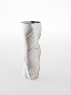 Vase II by Jonathan Hansen