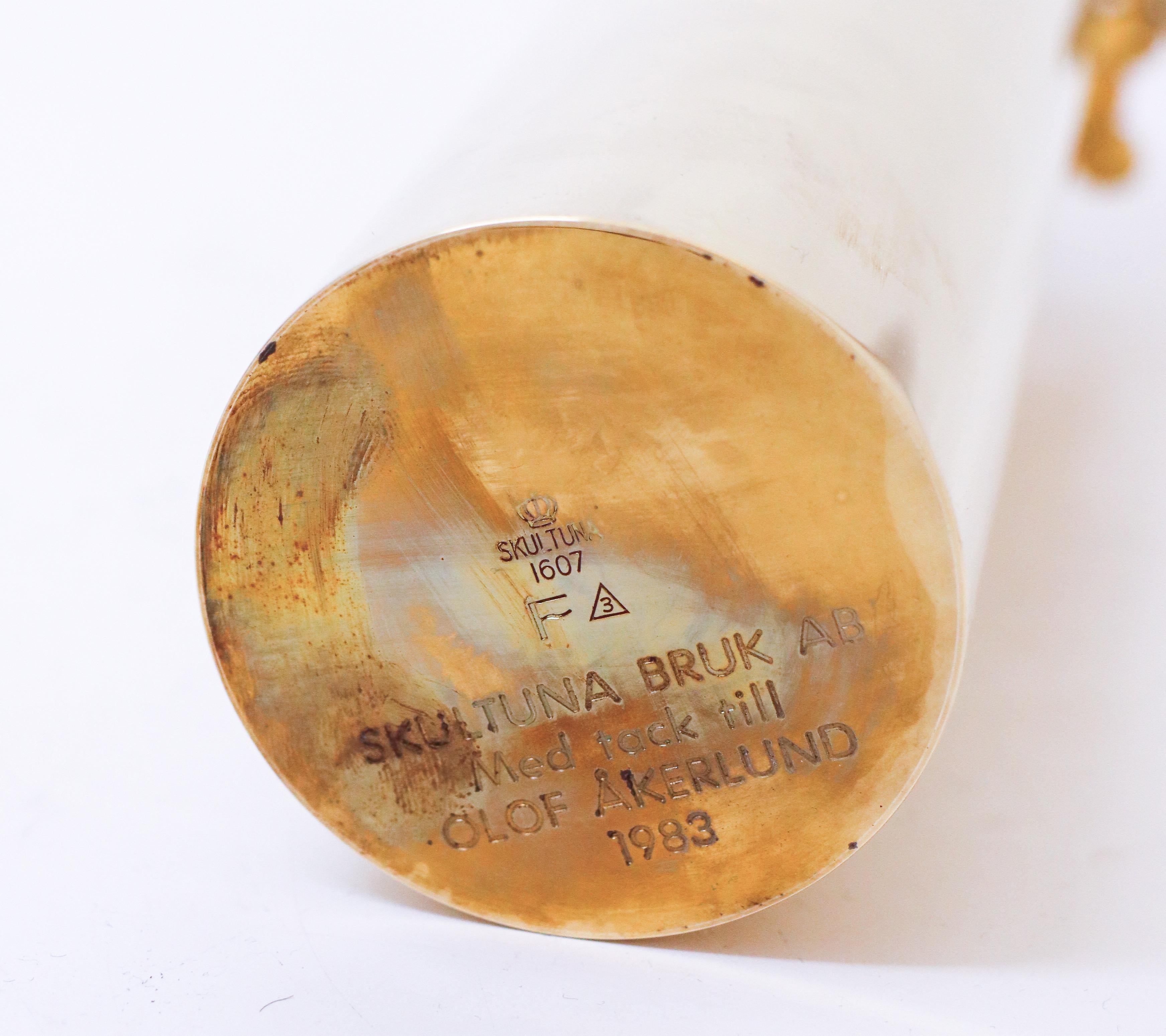 Svedese Vaso in ottone - Skultuna, Svezia - Pierre Forsell 1983 in vendita