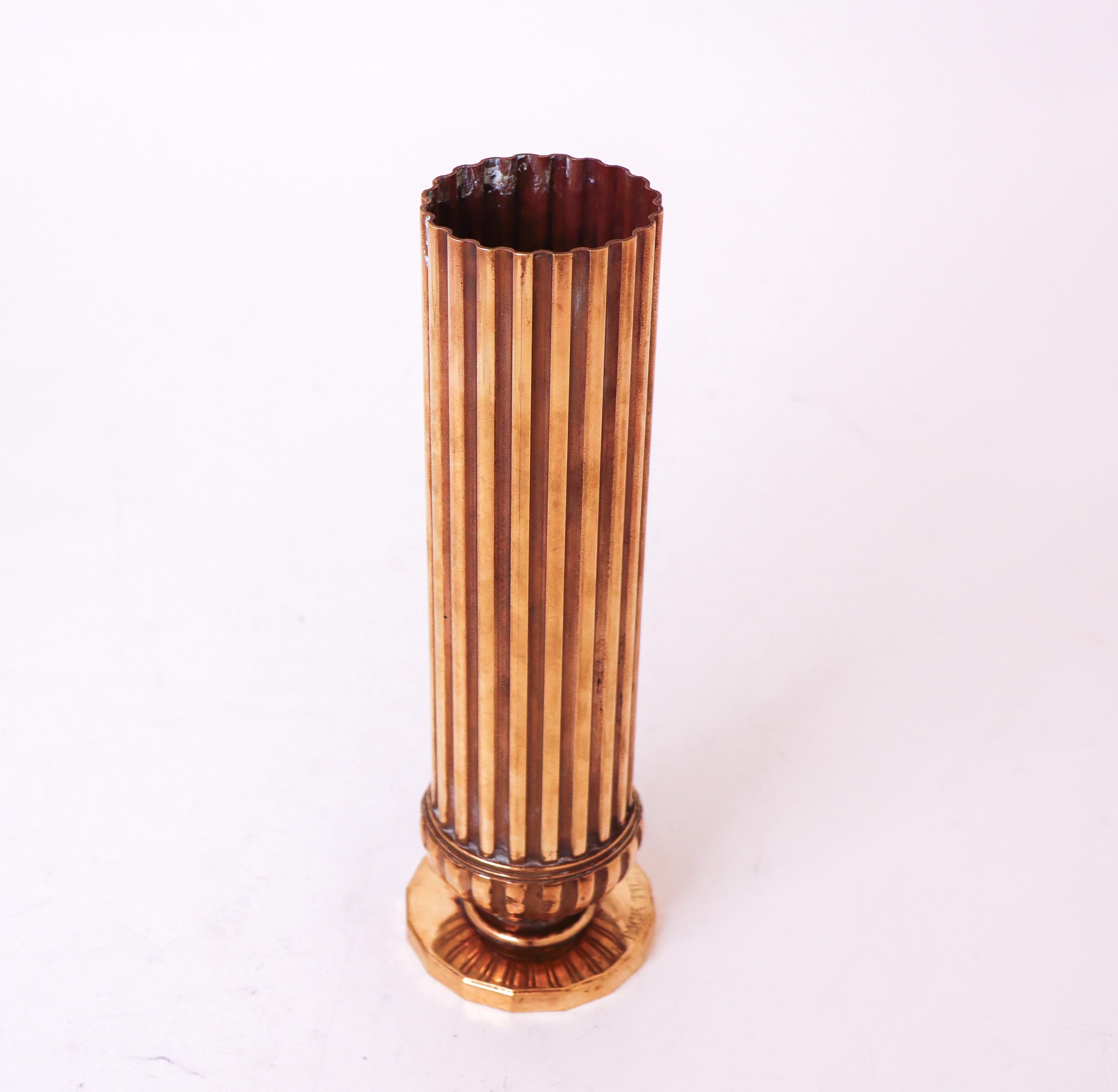 Vase in Brass - Skultuna, Sweden - Pierre Forsell 1983 In Good Condition For Sale In Stockholm, SE