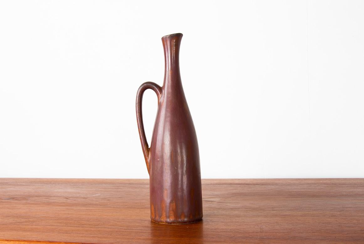 Suédois Vase en céramique émaillée brune de Gunnar Nylund pour Rörstrand Suède 1960. en vente