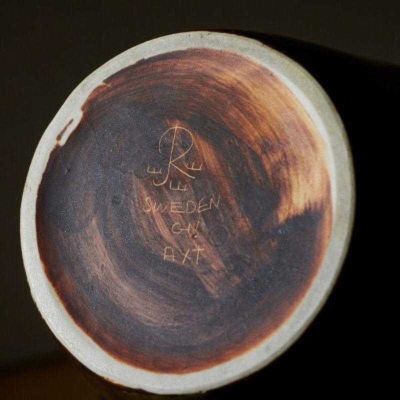 Vase in ceramic by Gunnar Nylund.

Stoneware from Rorstrand.

Additional information:
Material: Ceramic
Artist: Gunnar Nylund
Size: 53.5 H cm.