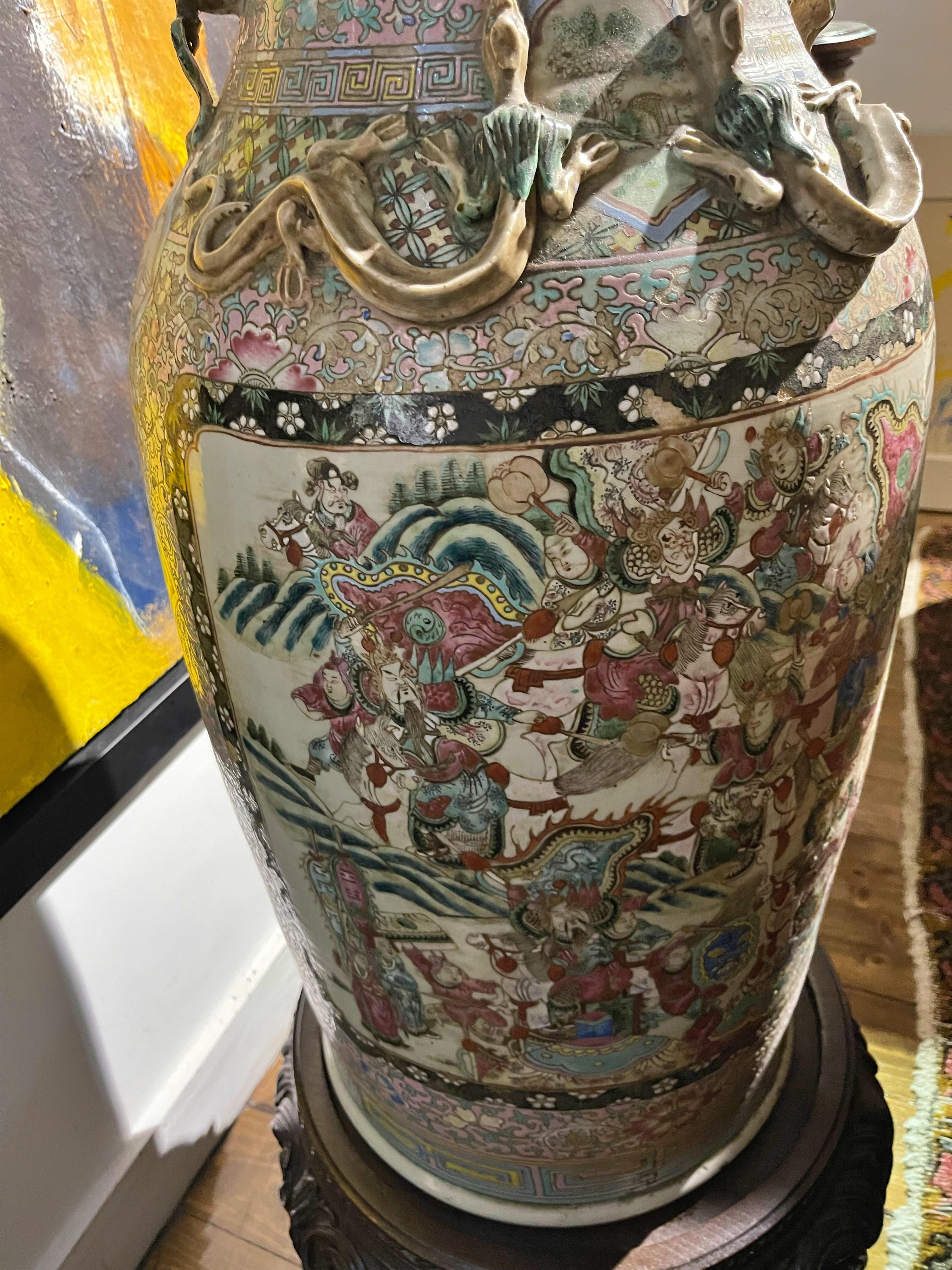 Vase in Chinese porcelain, Guangxu Reign 6