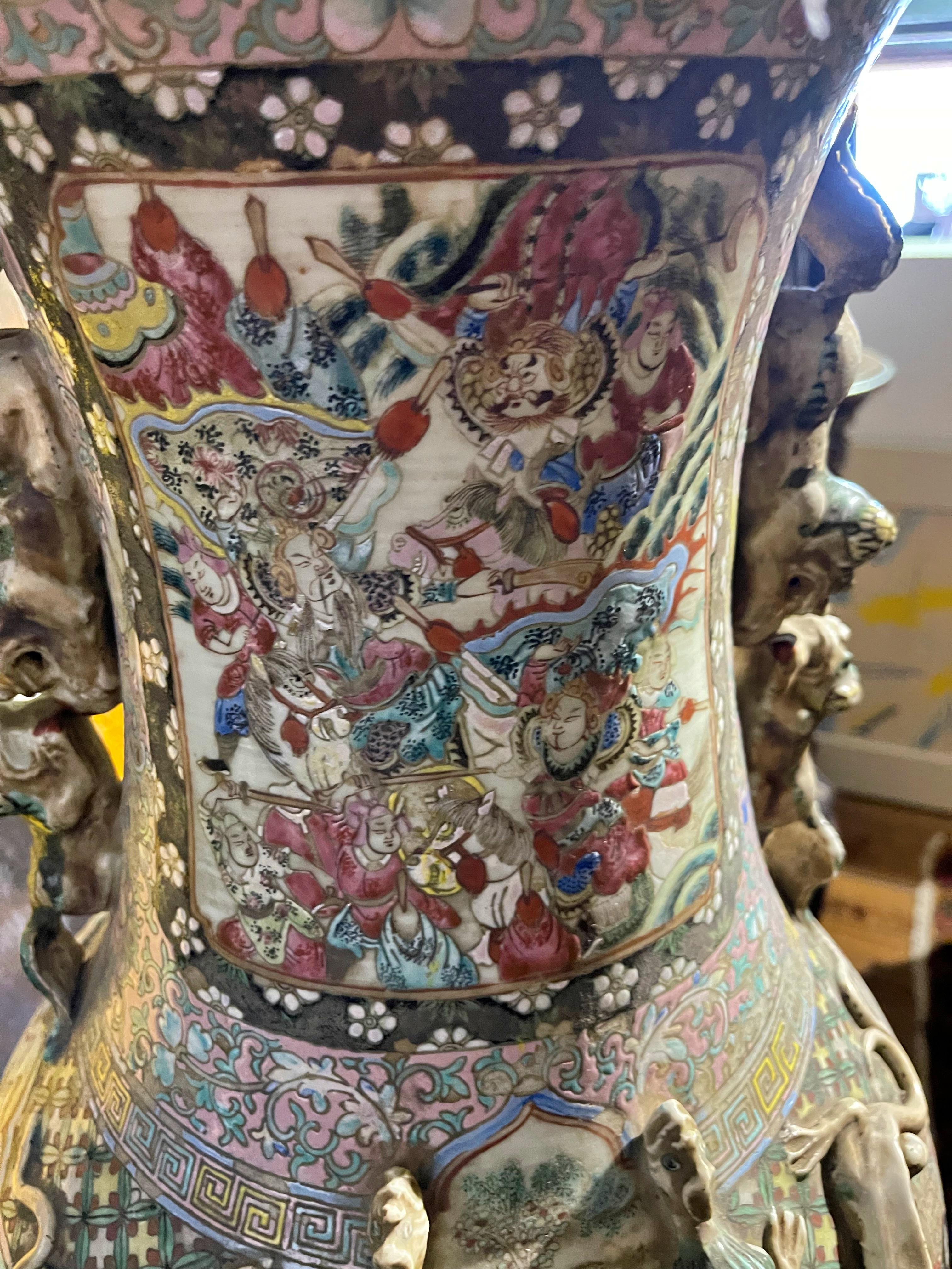 Vase in Chinese porcelain, Guangxu Reign 7