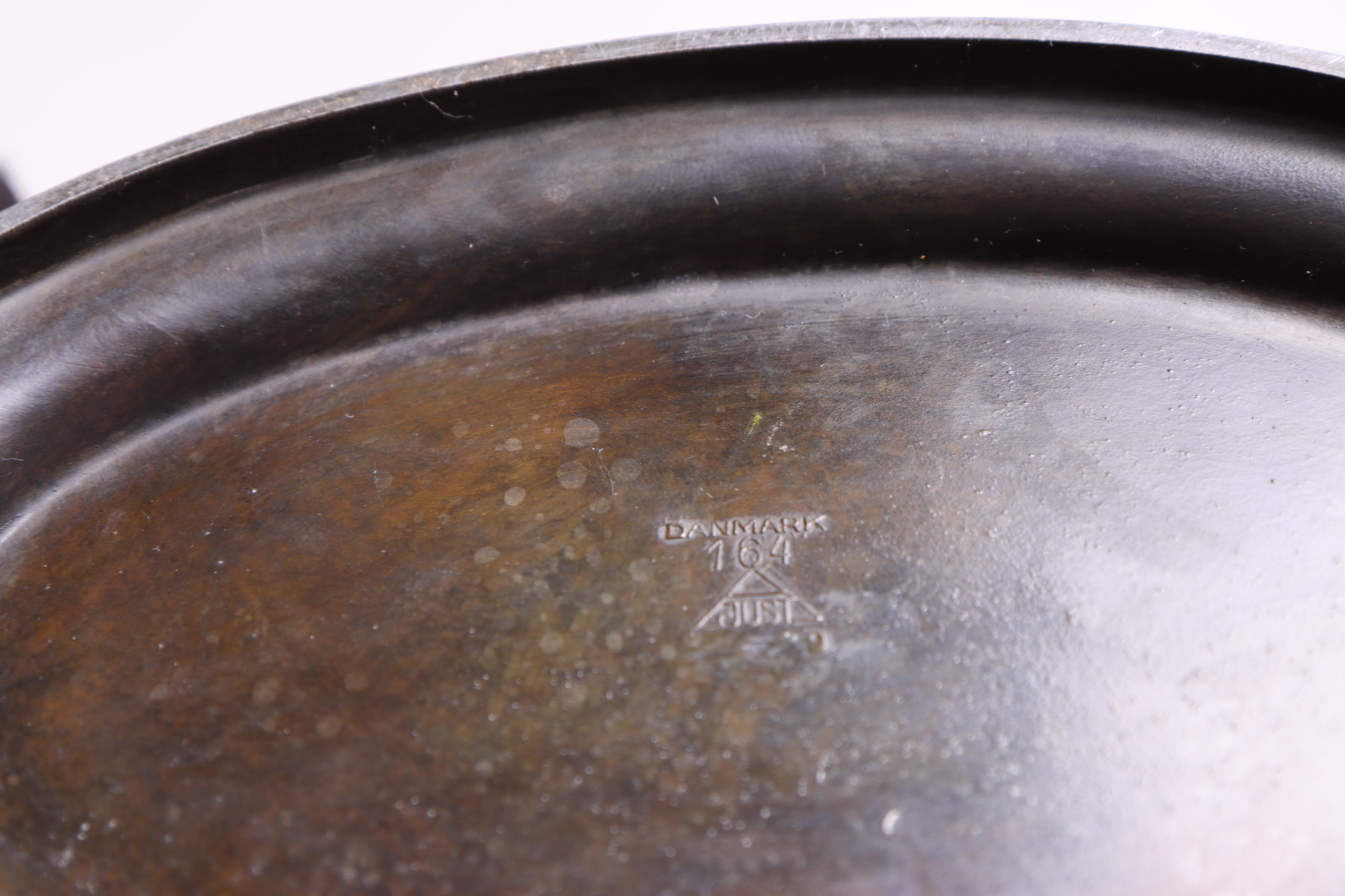 Metallo Vaso in metallo 'Disko' di Just Andersen, prodotto in Danimarca, anni '40 in vendita