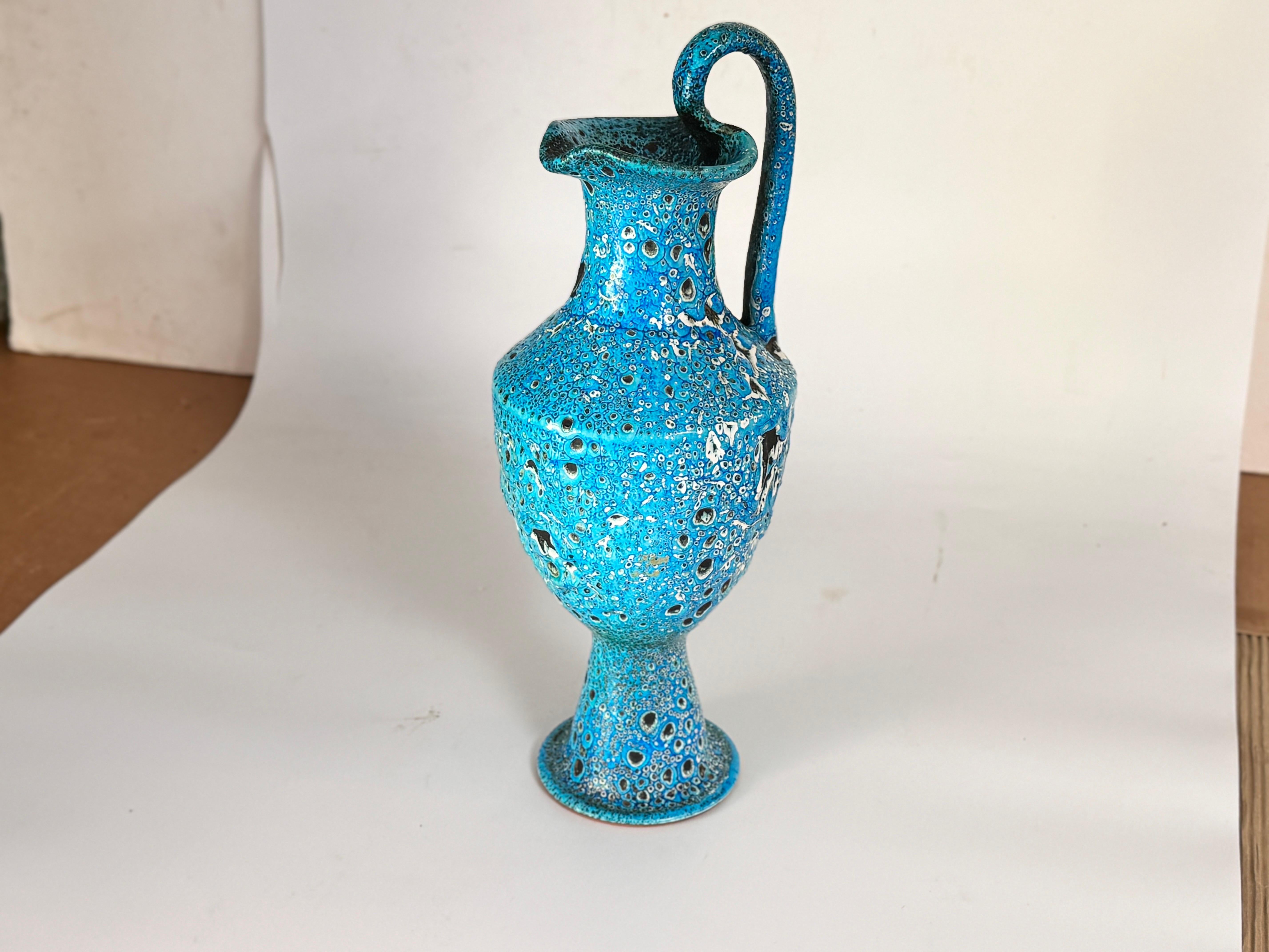 Fin du 20e siècle Vase en céramique bleue émaillée Italie 1970 en vente