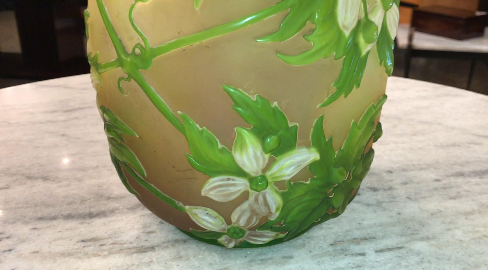 Vase en souffle de verre, signé Galle, Style : Jugendstil, Art Nouveau, Liberty en vente 13