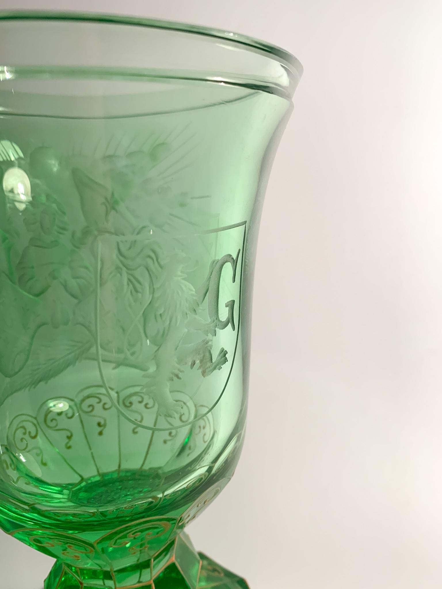 Vase in Green Biedermeier Crystal Decorated with Acid from the 1800s 3