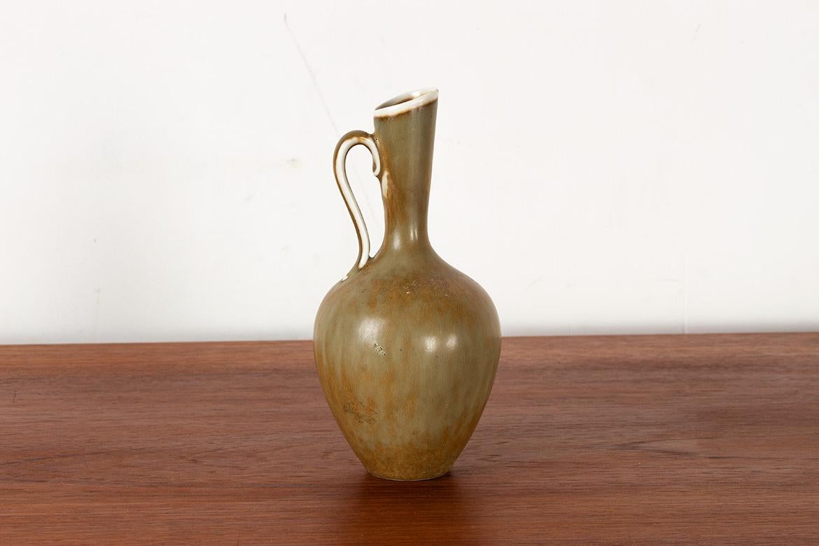 Vase aus khakifarben glasierter Keramik von Gunnar Nylund für Rörstrand Schweden 1960. (Skandinavische Moderne) im Angebot
