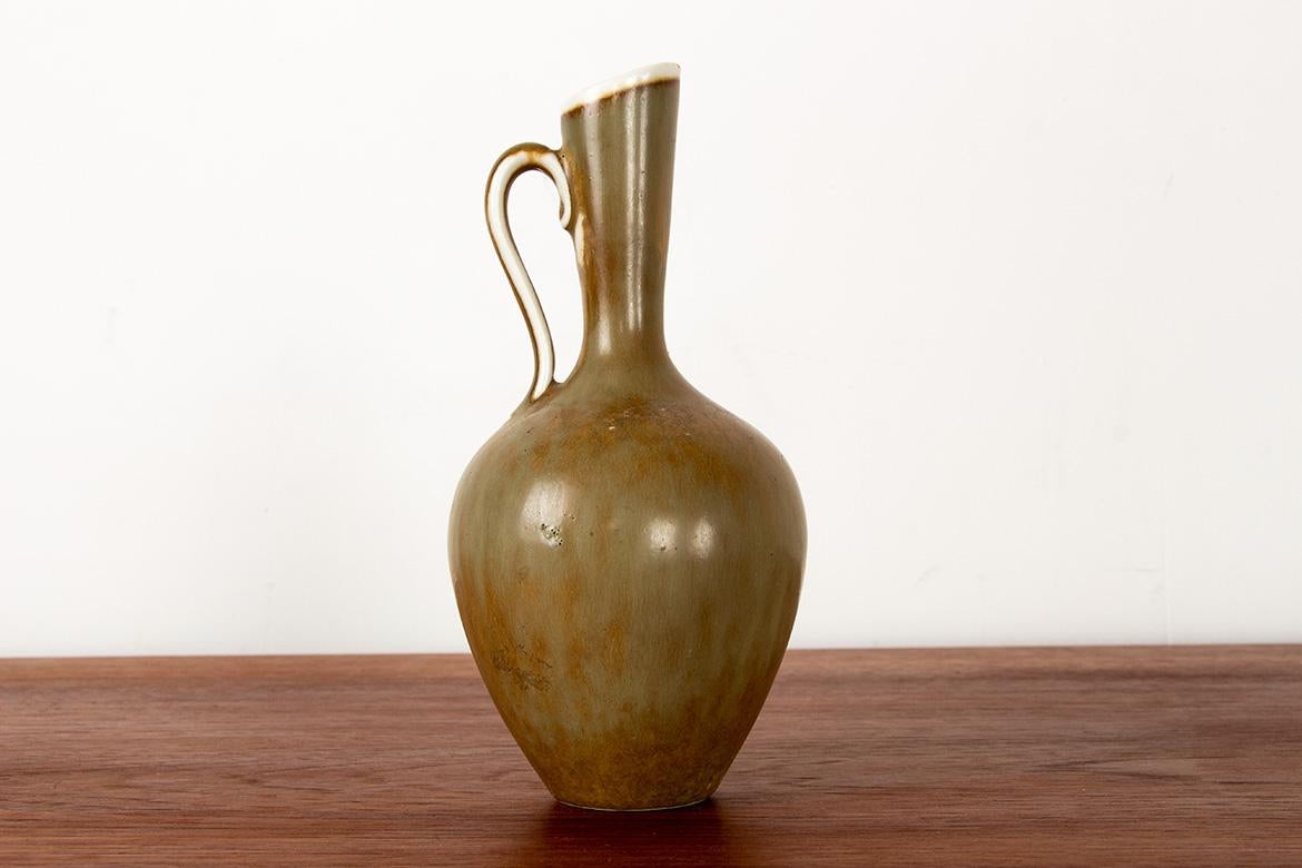 Vase aus khakifarben glasierter Keramik von Gunnar Nylund für Rörstrand Schweden 1960. (Schwedisch) im Angebot