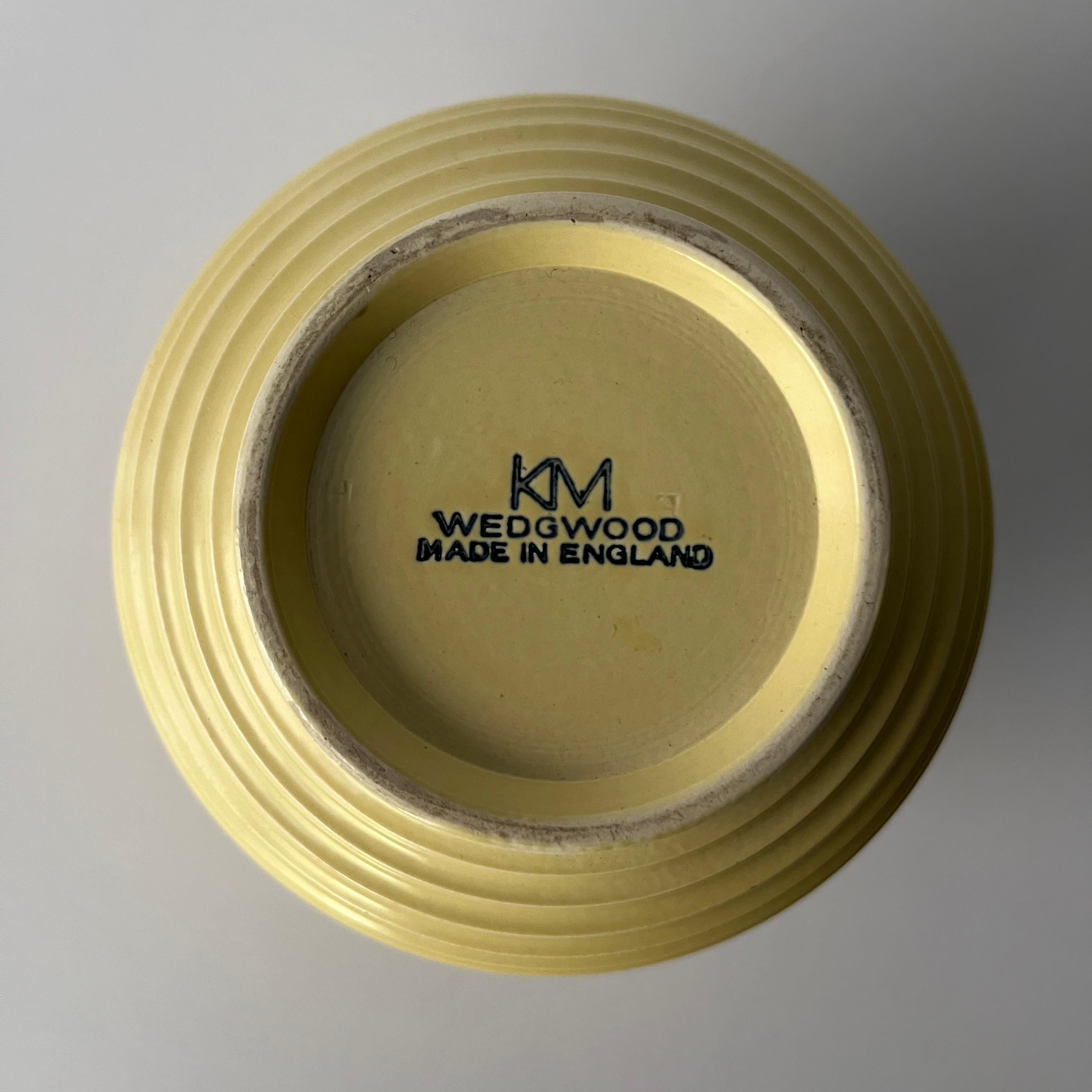 Vase aus mattem Stroh, Design 4316 für Wedgwood im Zustand „Gut“ im Angebot in CA, CA