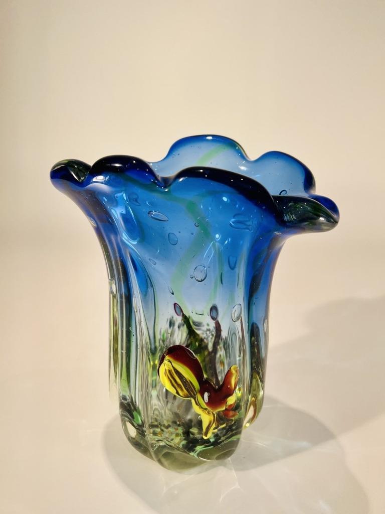 Vase in Murano Glass attributed to Dino Martens par Aureliano Toso c 1950 In Excellent Condition For Sale In Rio De Janeiro, RJ