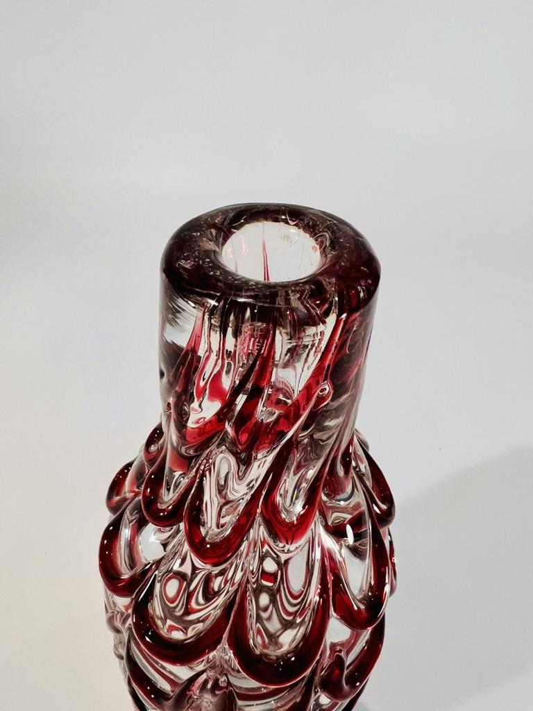 italien Vase en verre de Murano attribué  à Ercole Barovier vers 1955 en vente