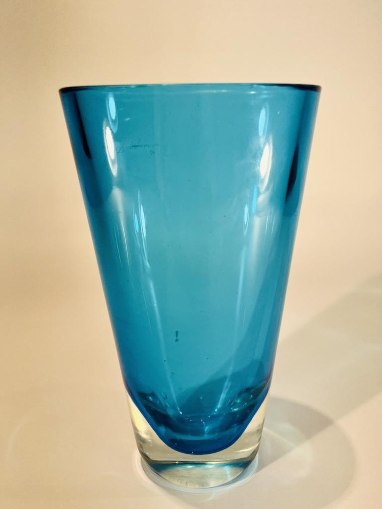 Jarrón de cristal de Murano atribuido  a Seguso Vetri d'Arte 1950 Hecho a mano en venta