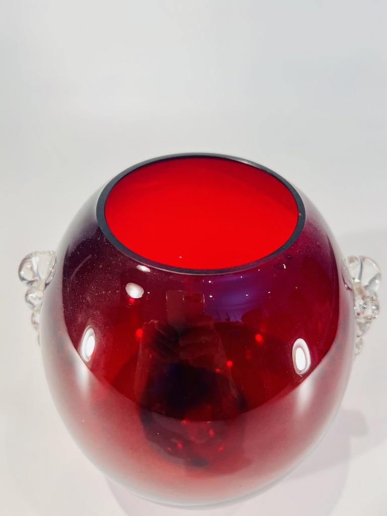 International Style Vase in Murano Glass attributed  to Zecchin Martinuzzi circa 1930 For Sale