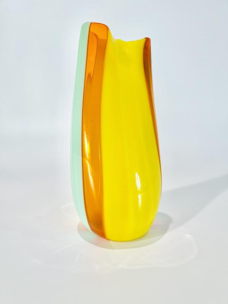 International Style Vase in Murano Glass by Silvanni to Fratelli Toso  1990 For Sale