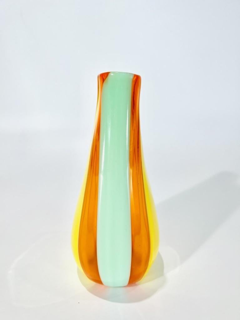 Jarrón de cristal de Murano de Silvanni para Fratelli Toso  1990 Italiano en venta
