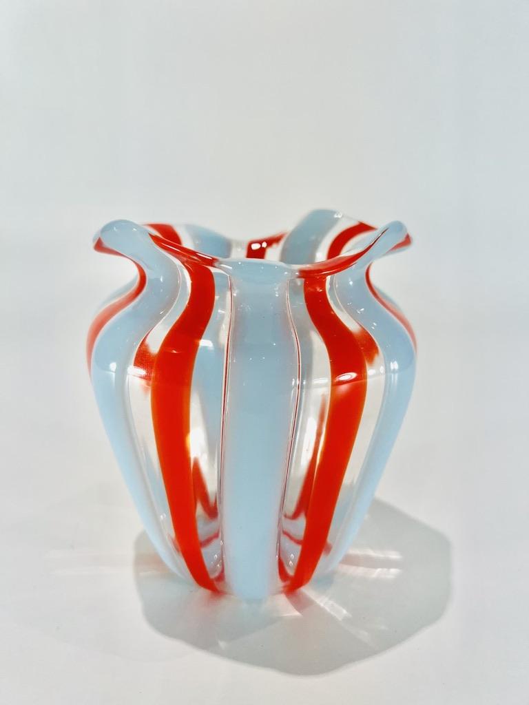 Increíble jarrón de cristal de Murano de Silvanni para Fratelli Toso hacia 1990