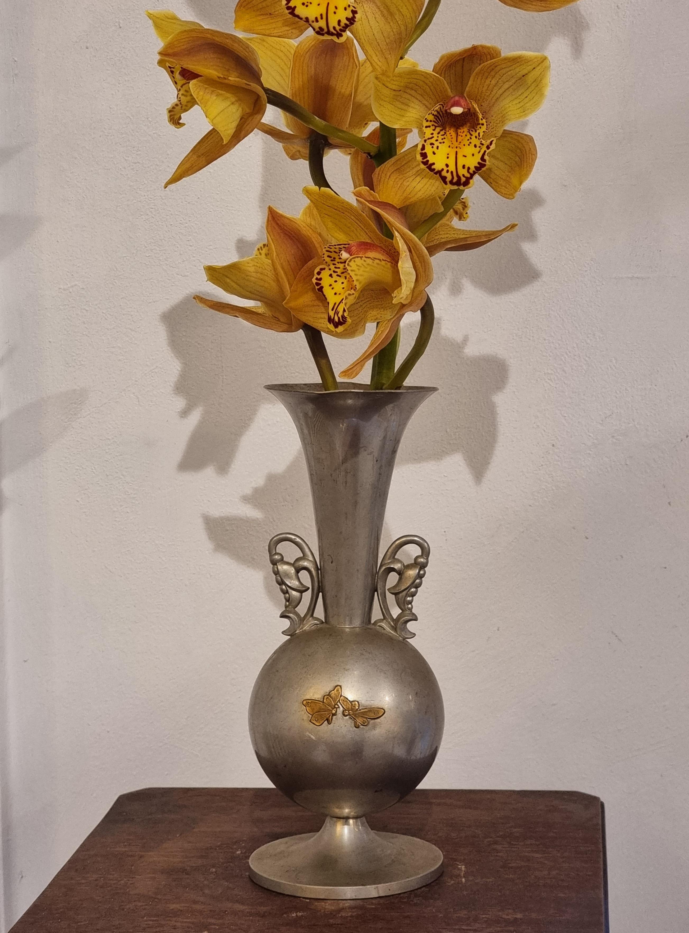 Vase aus Zinn mit Messingintarsien von KE & Co 1934 / Swedish Grace (Schwedisch) im Angebot