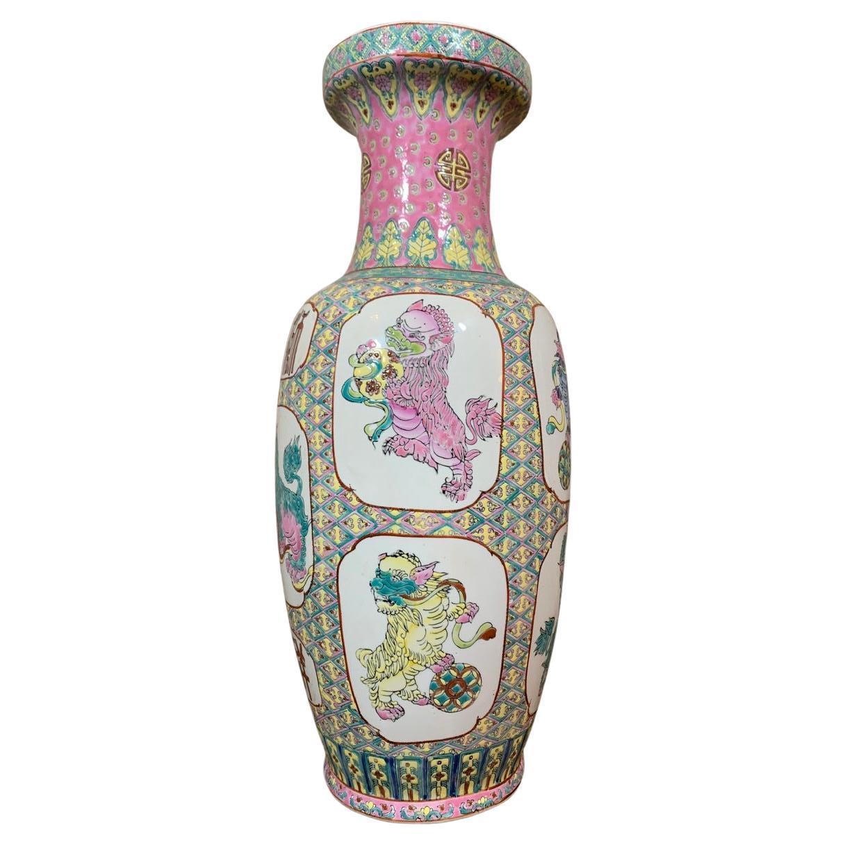 Vase in Porcelain of Canton Early, 20th Century For Sale