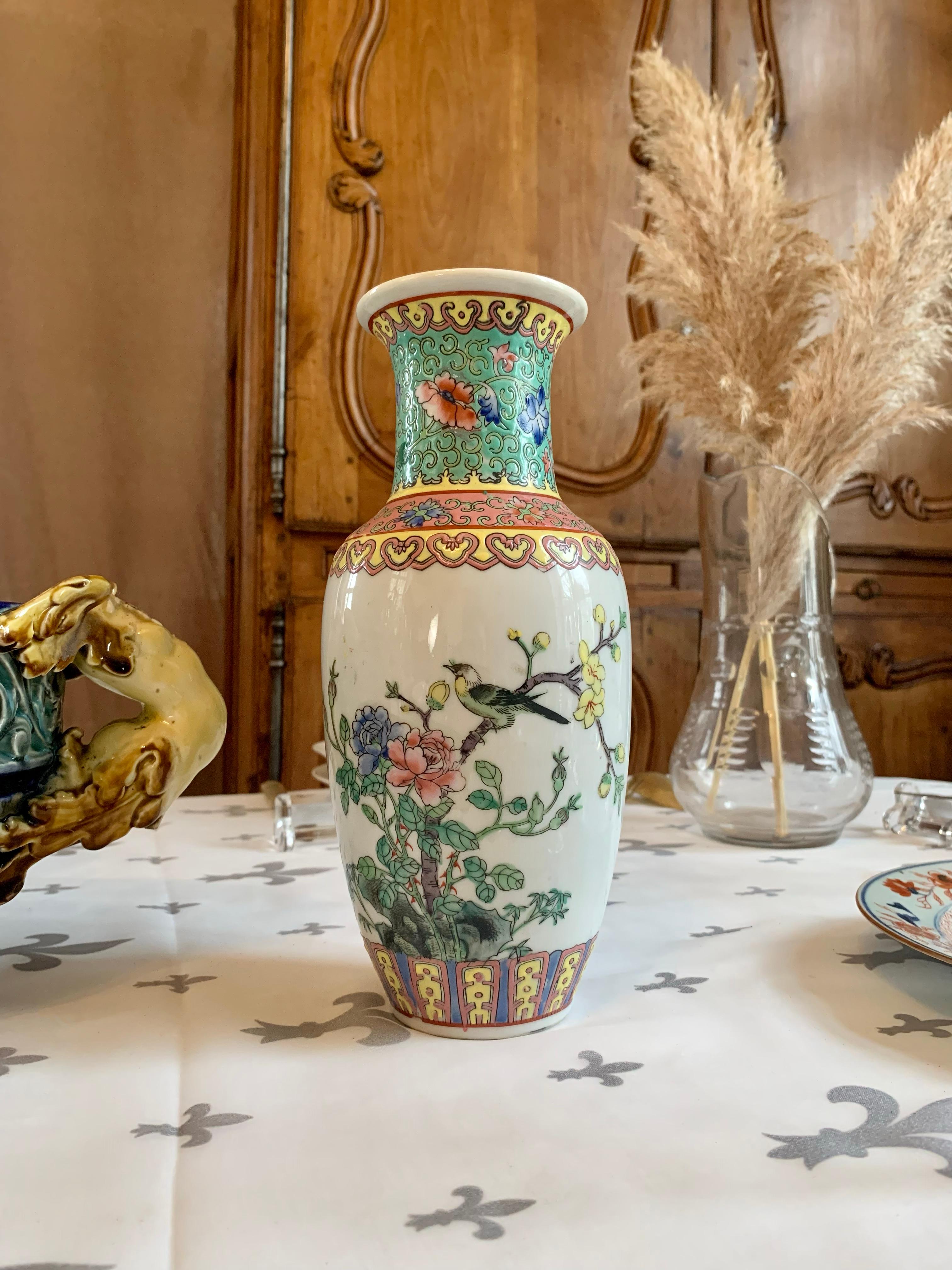 Vase in Porcelaine of Canton 20th Century For Sale 3
