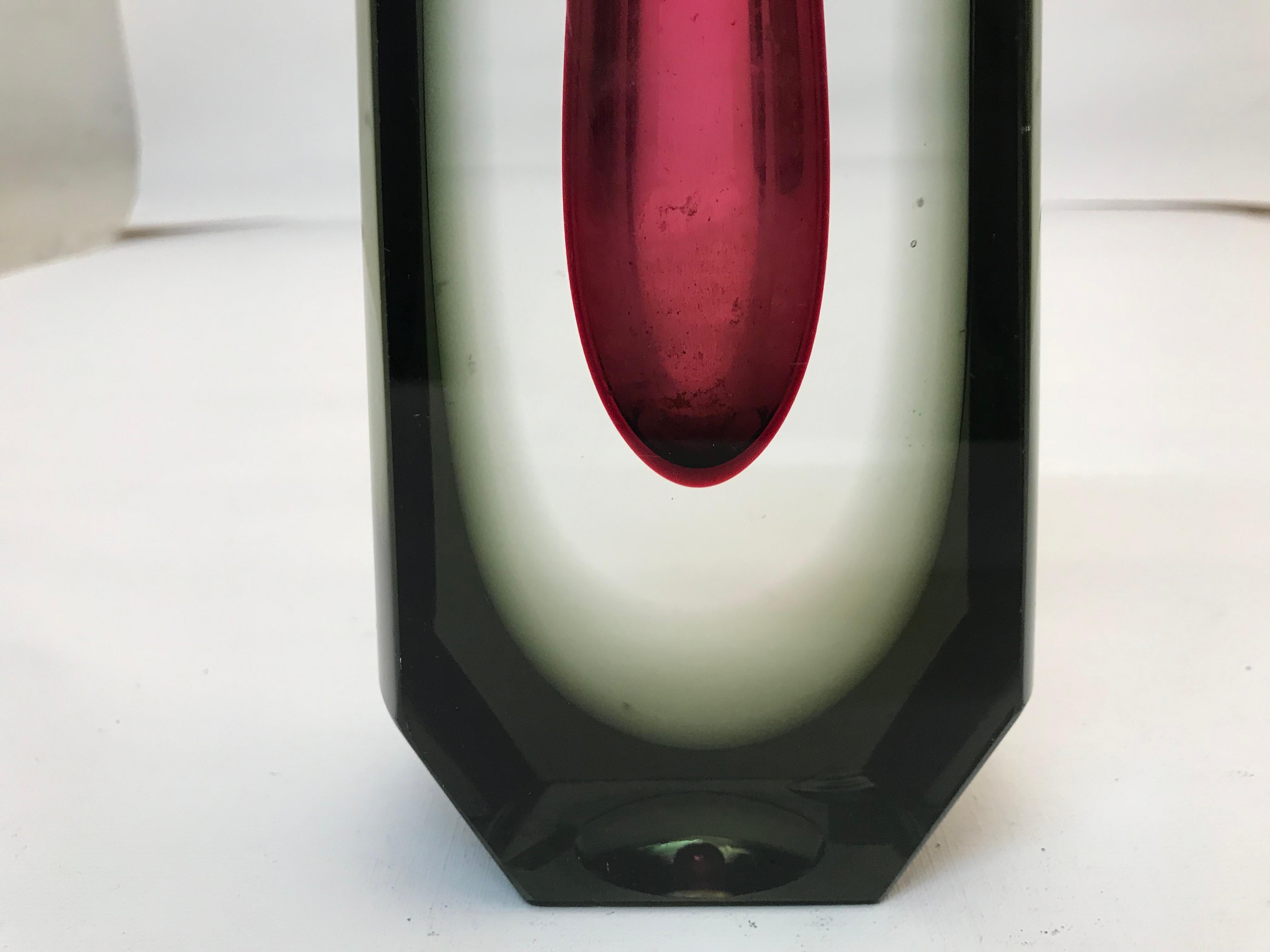 Art Deco Vase in red Murano, Italian, 1920 For Sale