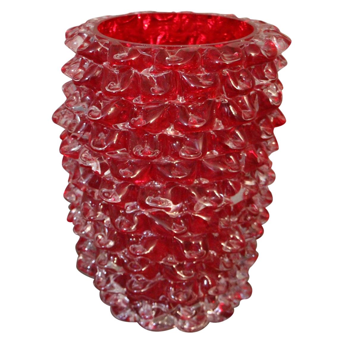 Vase aus rubinrotem Murano Glas mit Rostrato Spikes Dekor