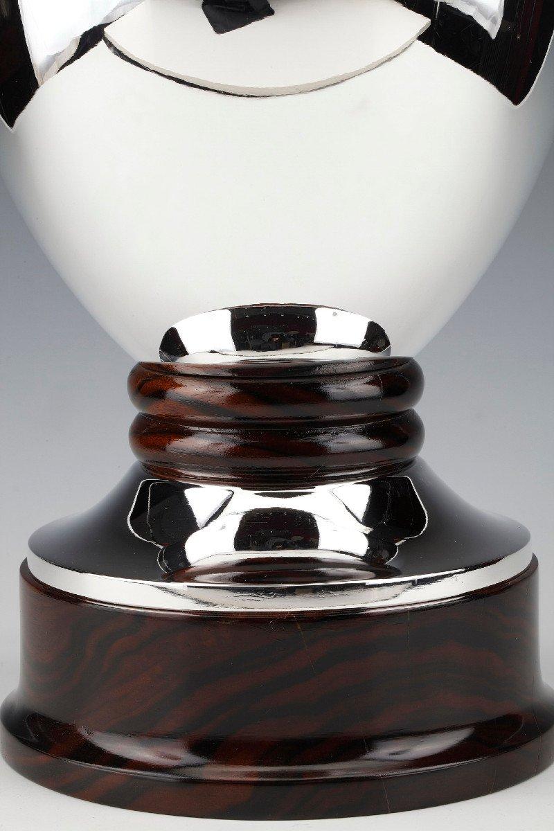 Vase In Sterling Silver Made By The Brussels Goldsmith Simonet In Good Condition For Sale In SAINT-OUEN-SUR-SEINE, FR